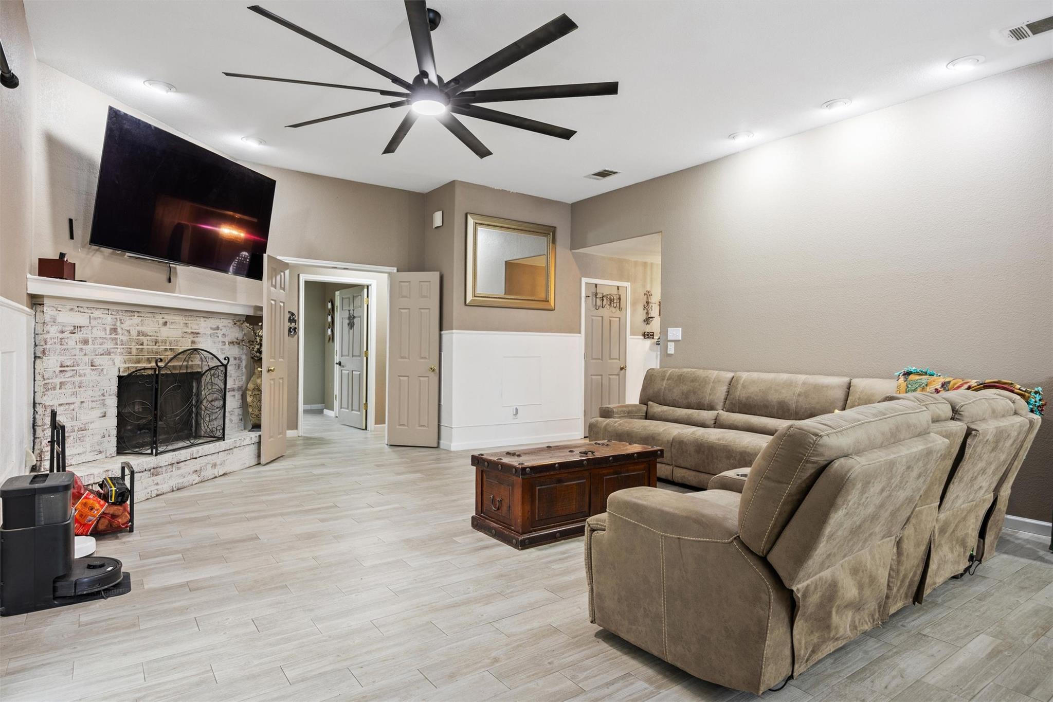 1216 Honeysuckle Dr, Killeen, TX 76549