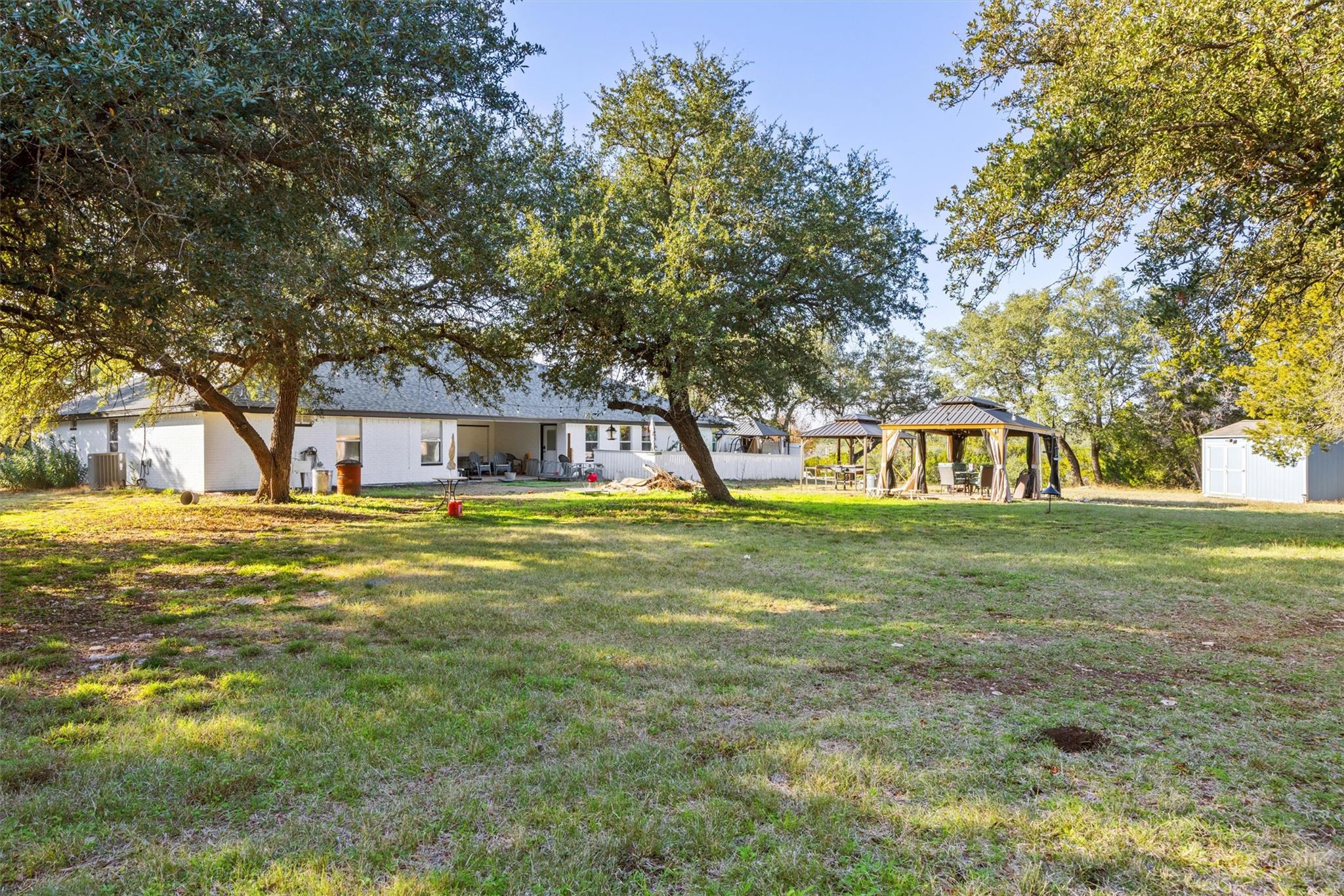 1216 Honeysuckle Dr, Killeen, TX 76549