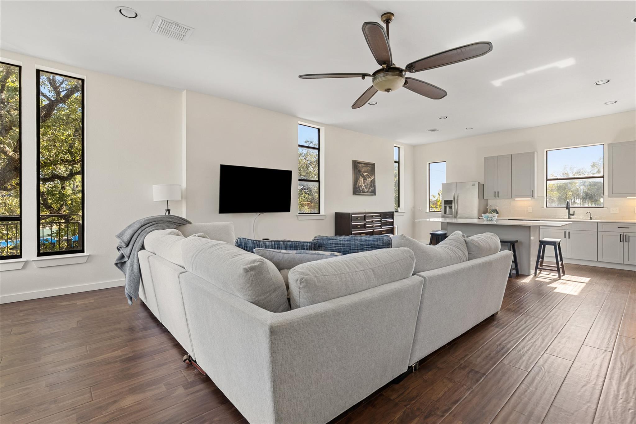 6000 S Congress Ave # 201, Austin, TX 78745