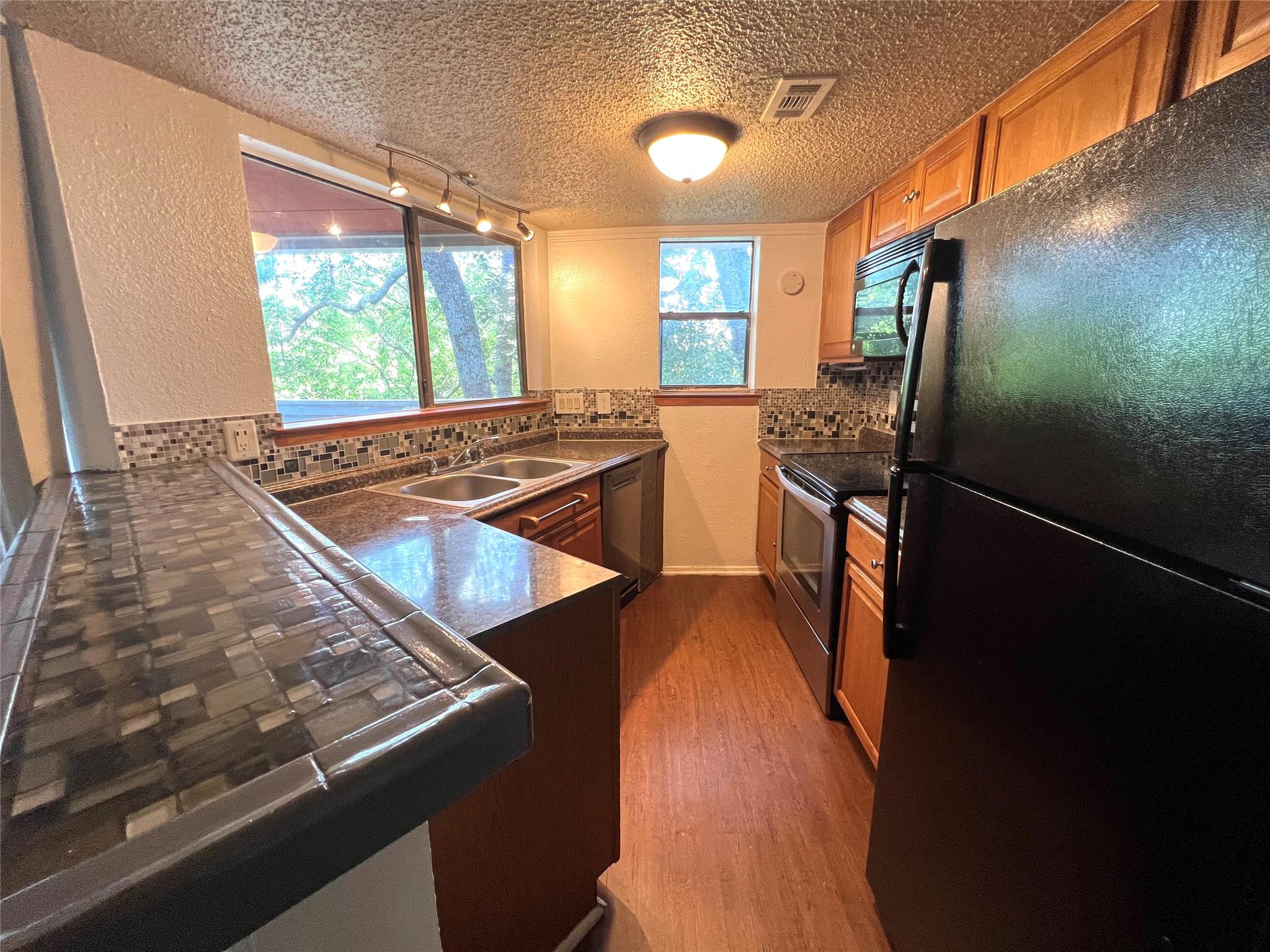 2500 Burleson Rd # 622, Austin, TX 78741