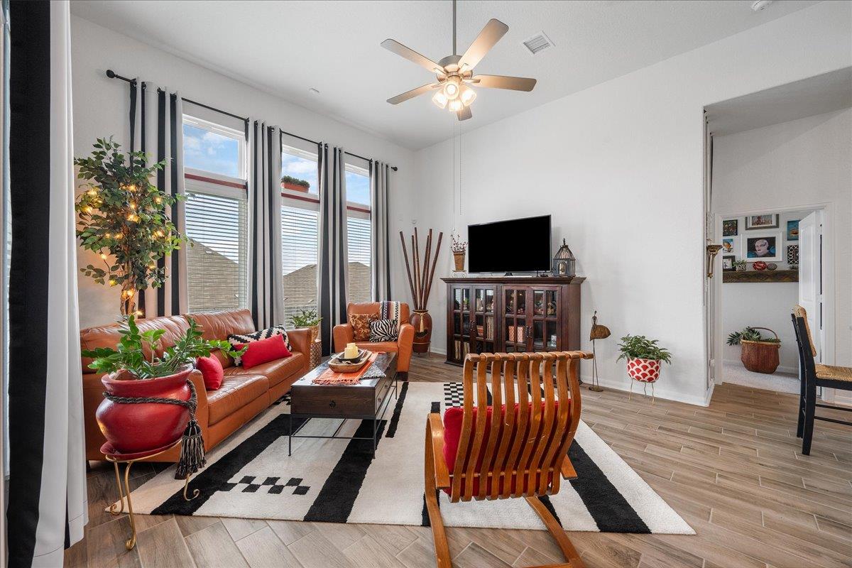 181 Durian Loop, Buda, TX 78610