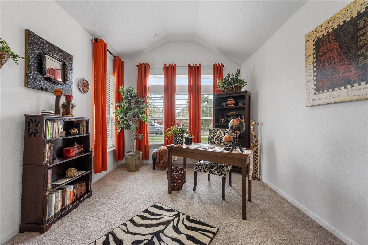 181 Durian Loop, Buda, TX 78610