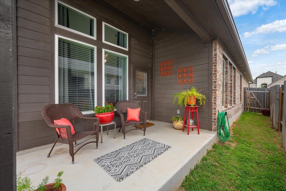 181 Durian Loop, Buda, TX 78610