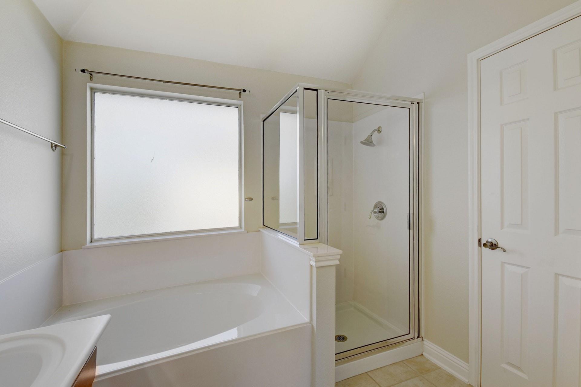 1821 Village Oak Ct, Austin, TX 78704