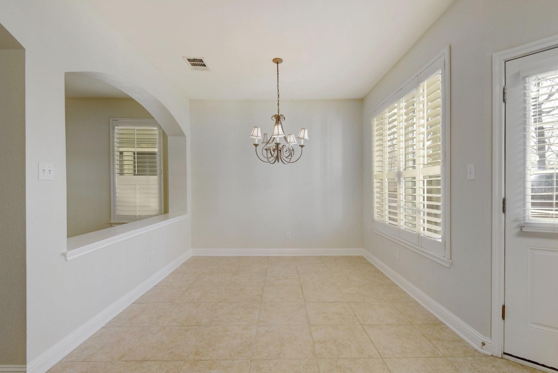 1821 Village Oak Ct, Austin, TX 78704