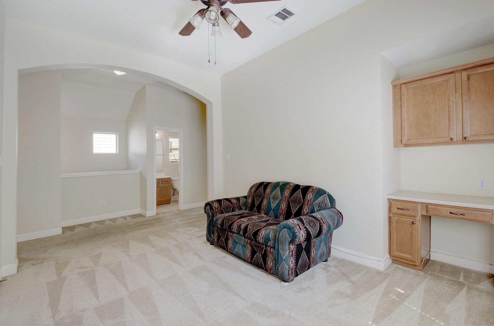 1821 Village Oak Ct, Austin, TX 78704