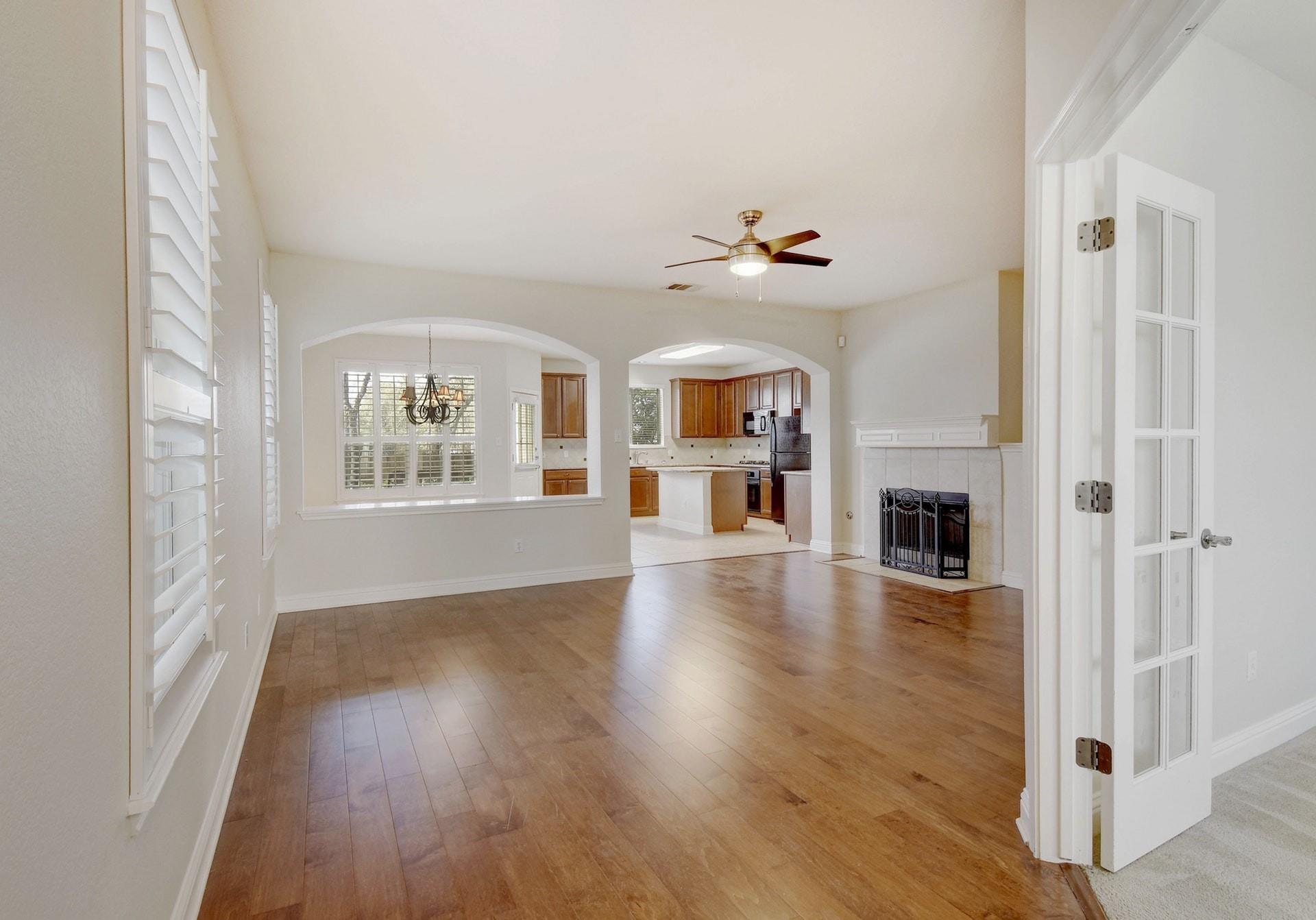 1821 Village Oak Ct, Austin, TX 78704