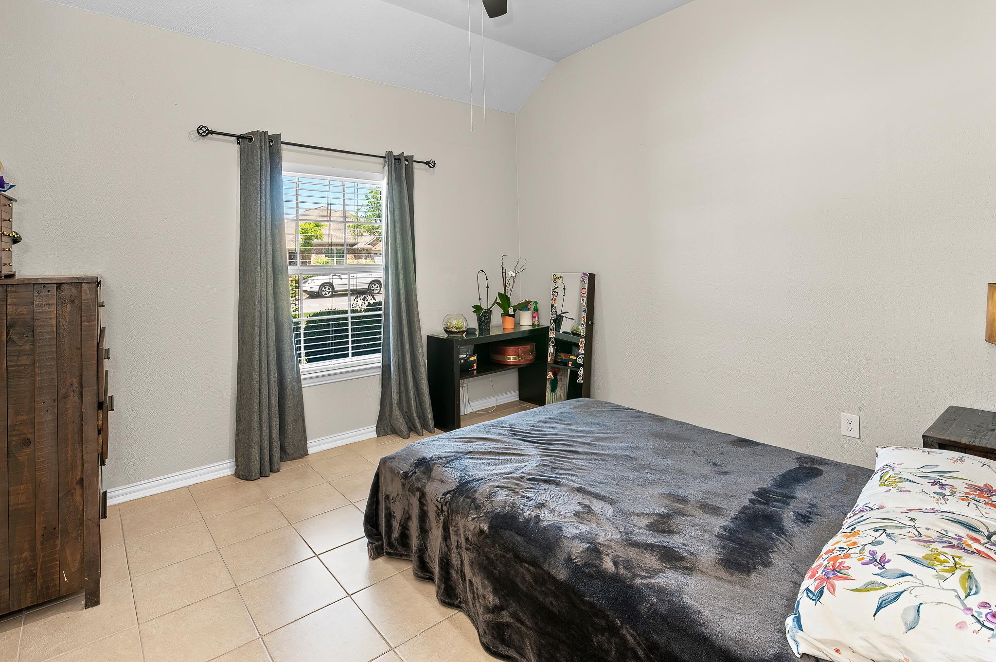 8017 Bassano Dr, Round Rock, TX 78665