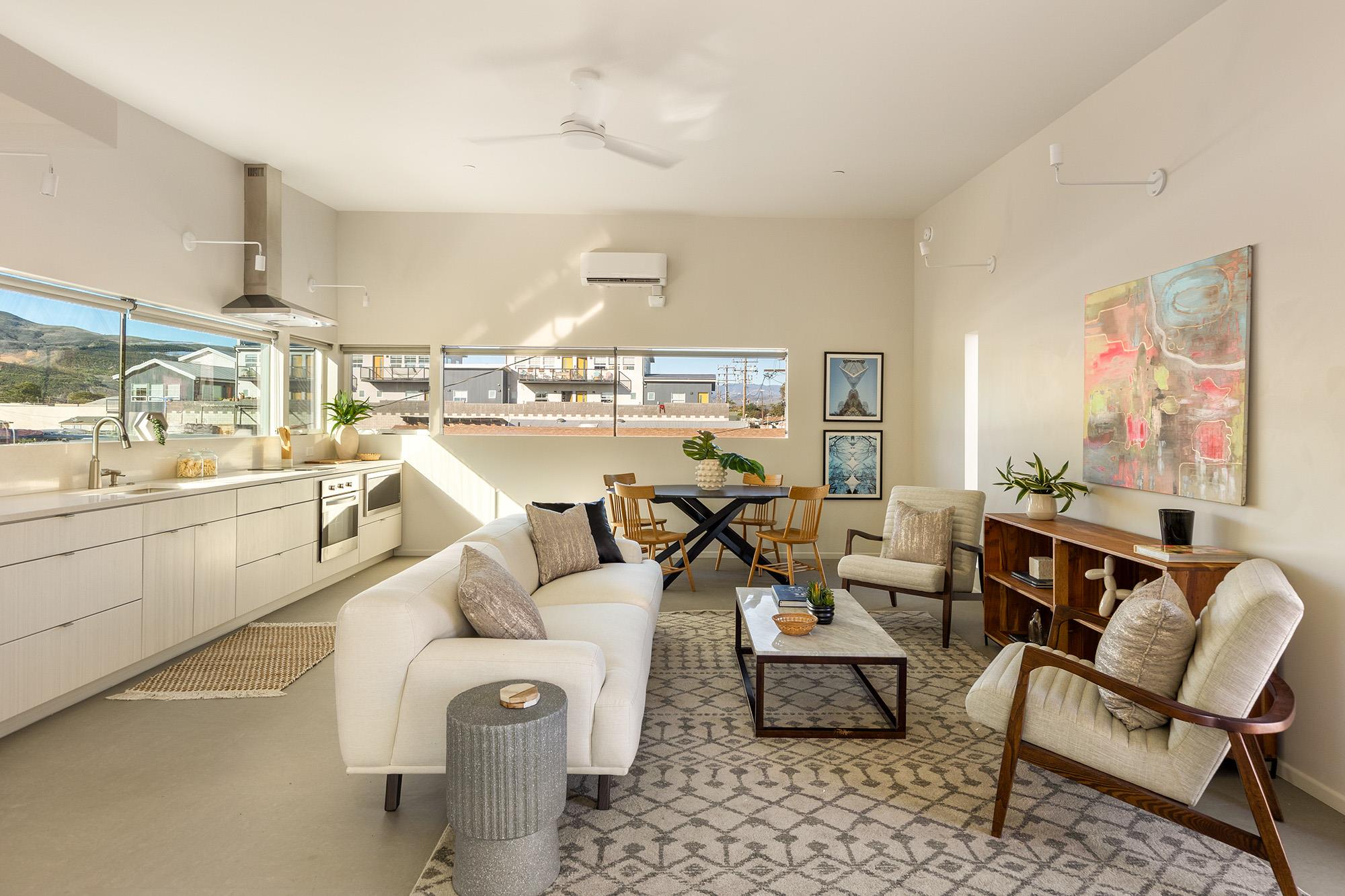 161 N Garden Street, Out of State, CA 93001