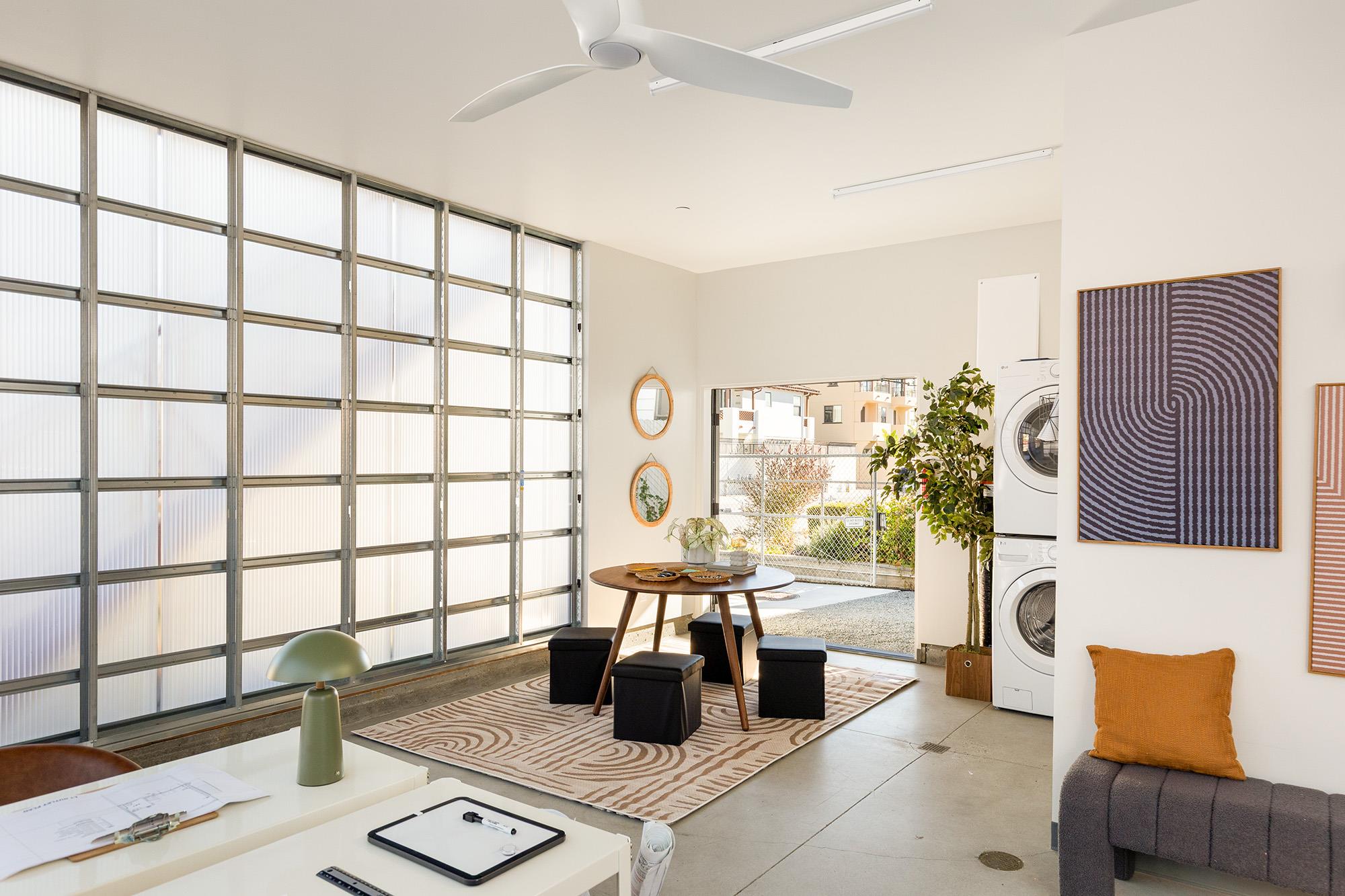 161 N Garden Street, Out of State, CA 93001