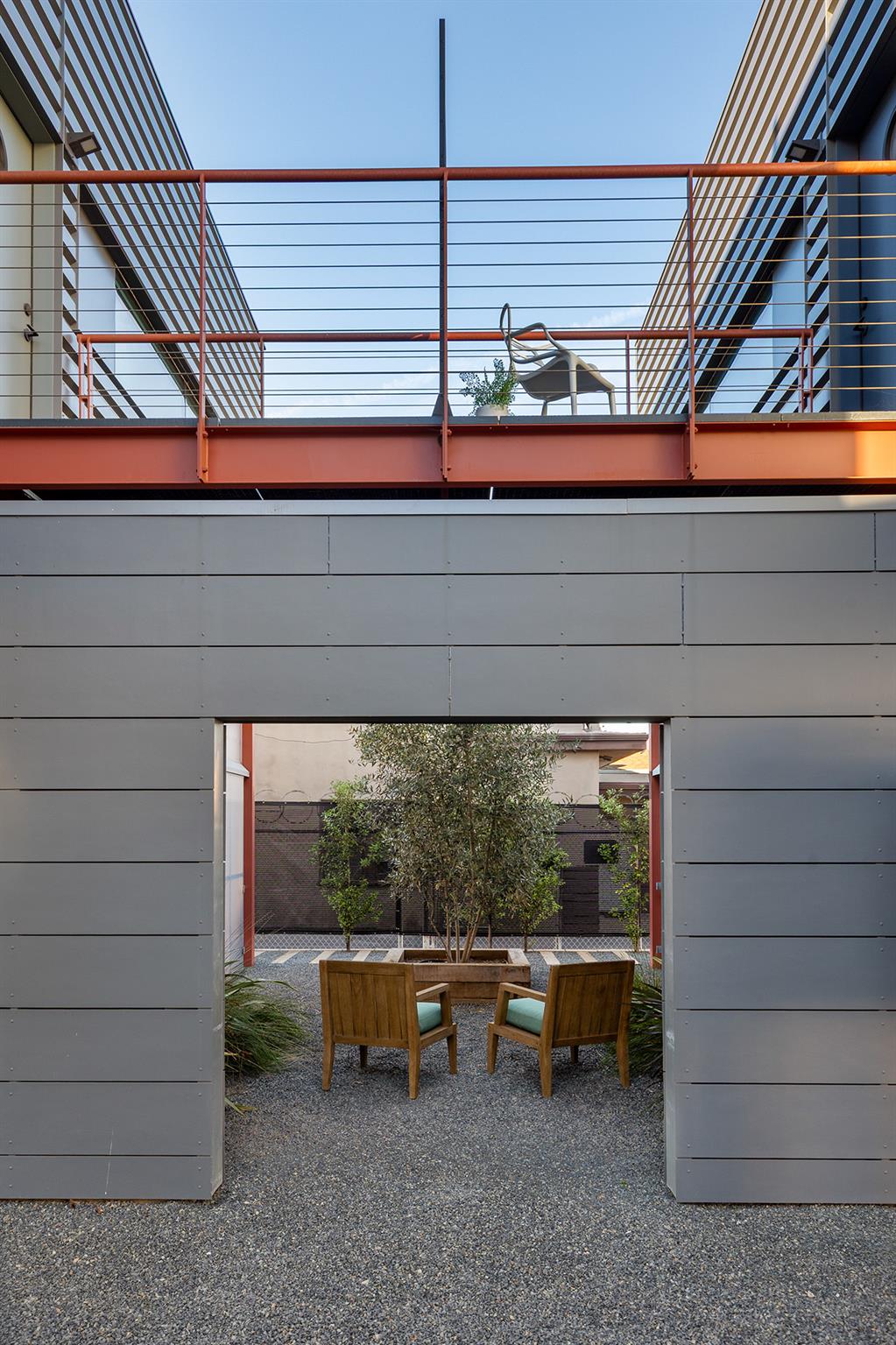 161 N Garden Street, Out of State, CA 93001