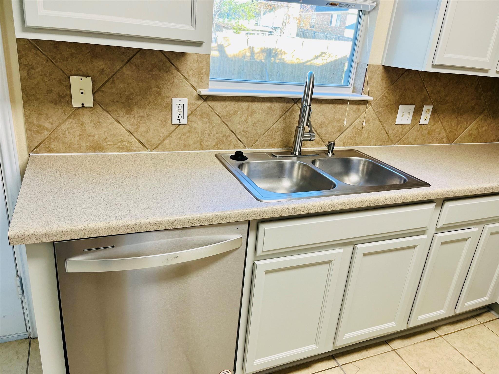 1511 Plume Grass Pl, Andice, TX 78665