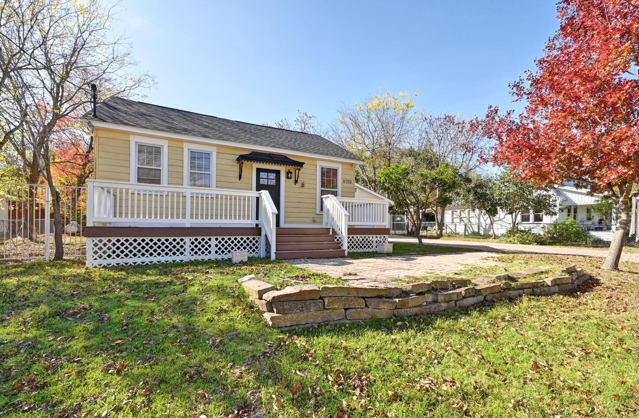 9703 Saugus Ln, Austin, TX 78733