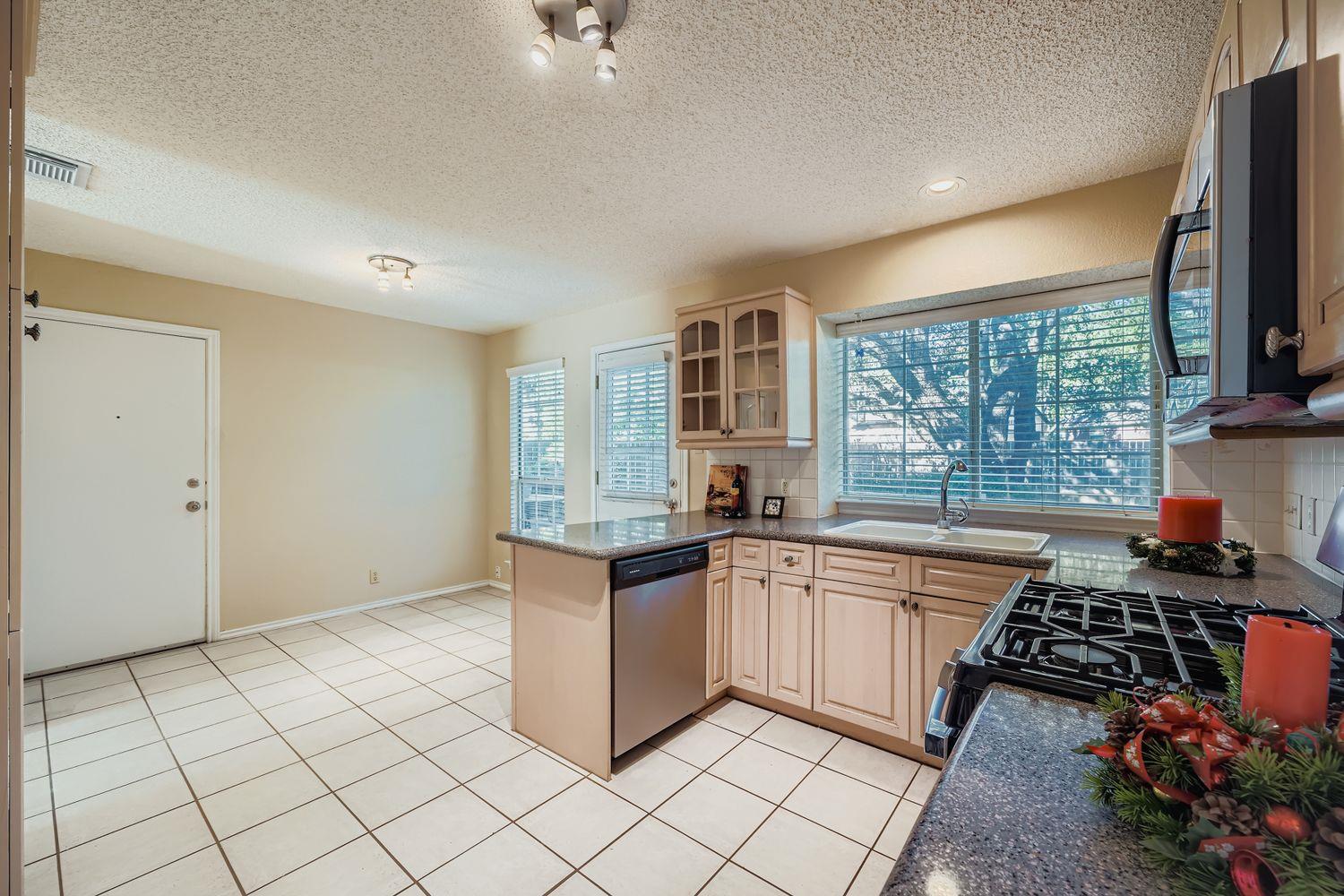 2812 Little Elm Trl, Cedar Park, TX 78613