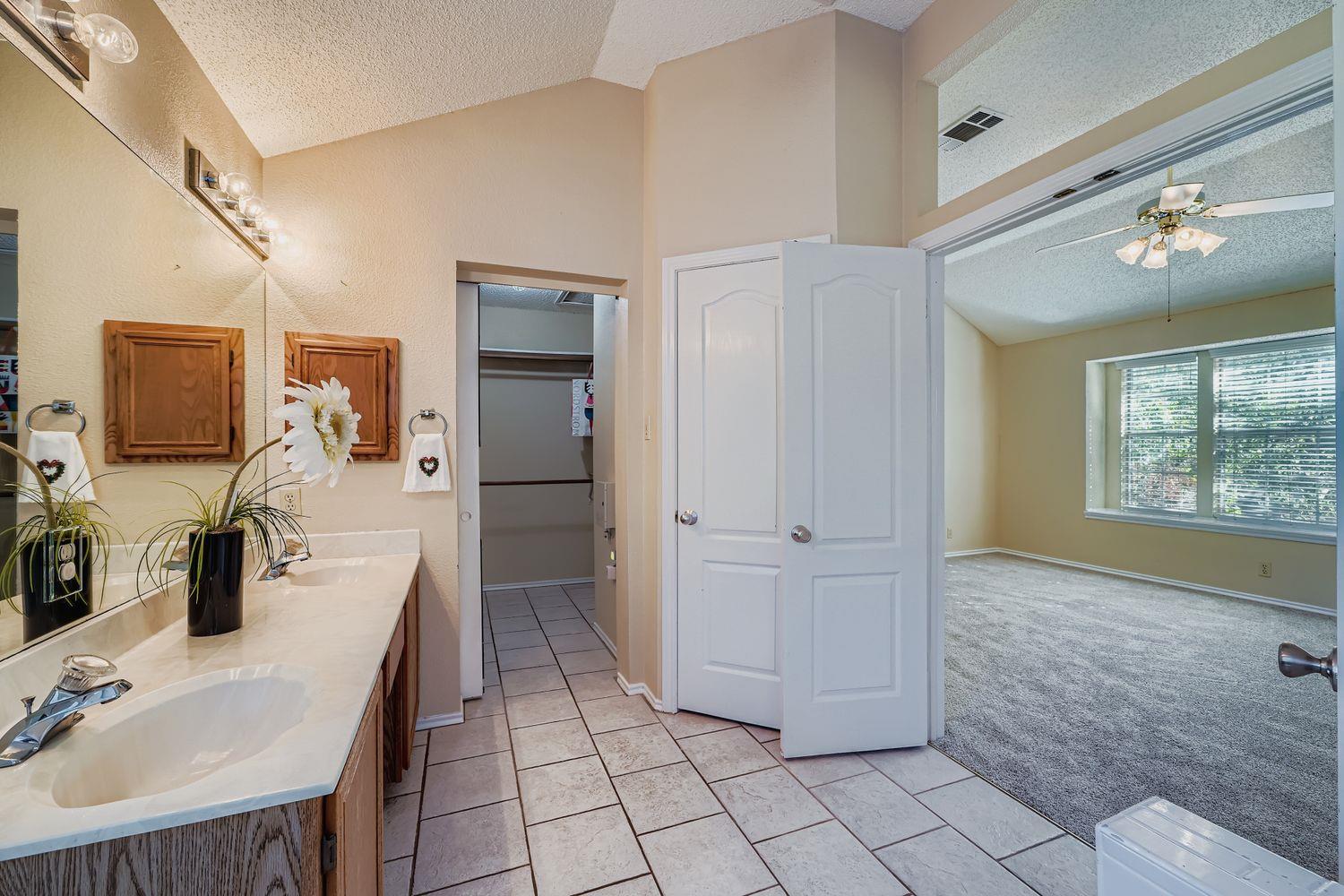 2812 Little Elm Trl, Cedar Park, TX 78613