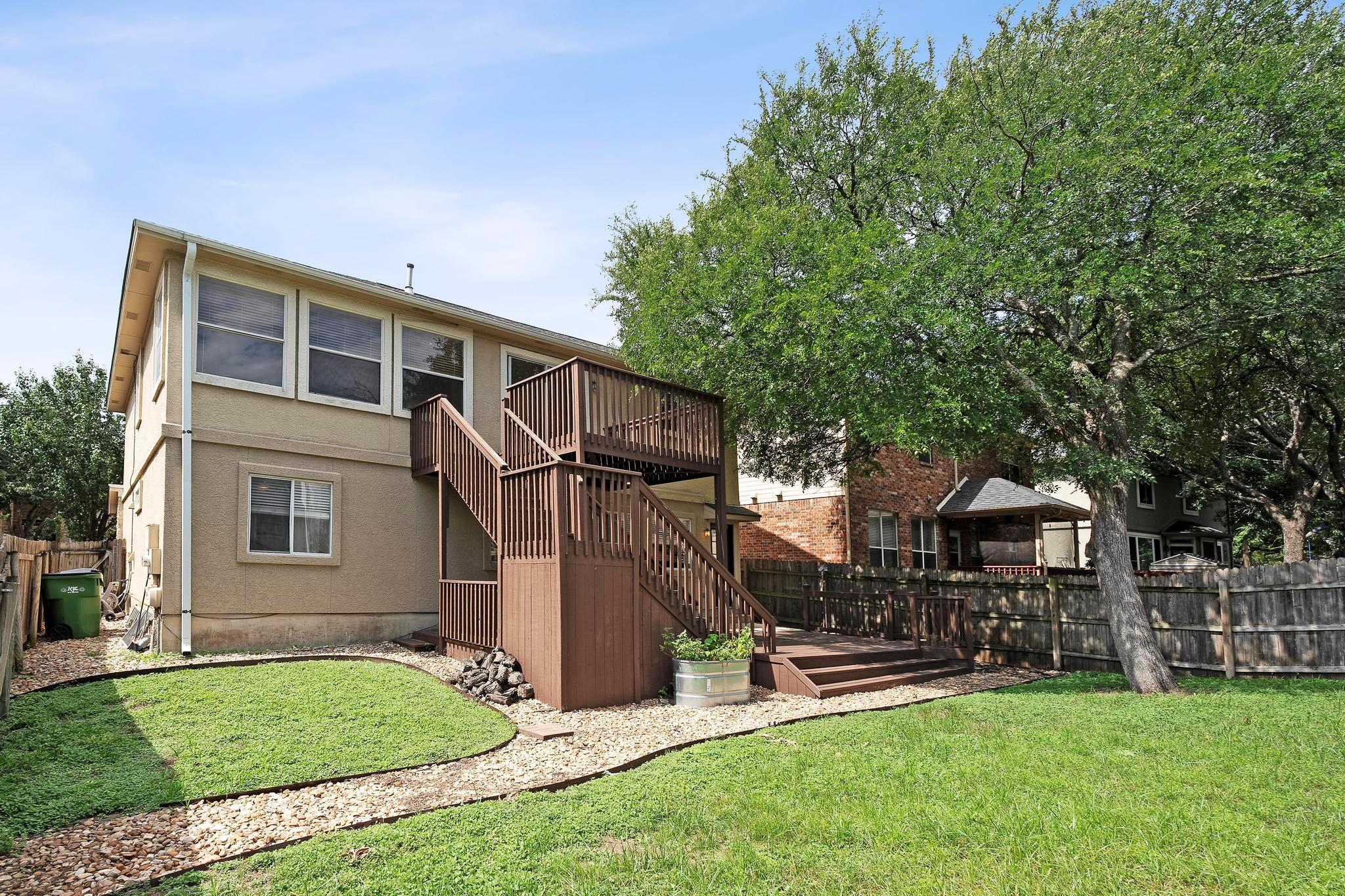 1806 Rosenborough Ln N, Round Rock, TX 78665