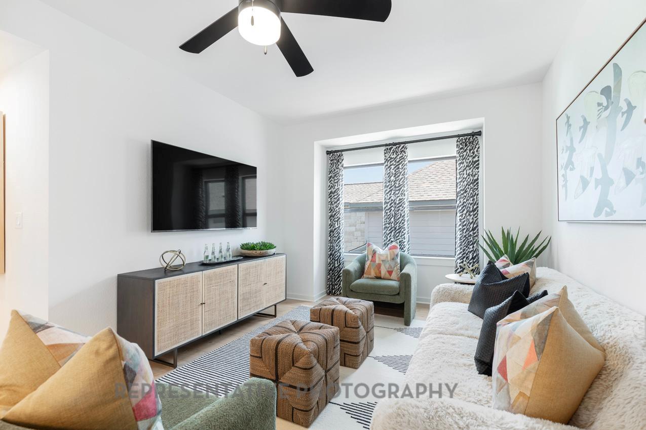 1610 Crimson Sunset Dr, Georgetown, TX 78628