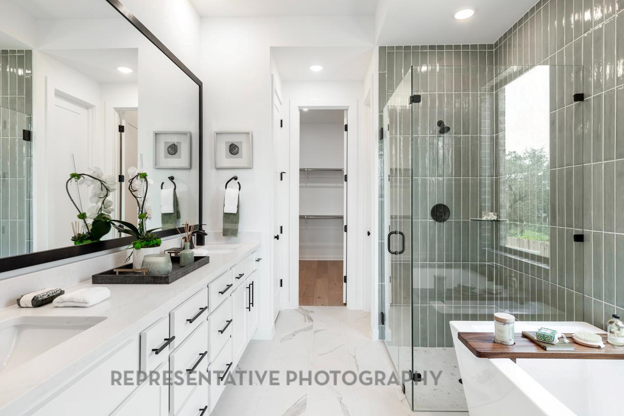 1610 Crimson Sunset Dr, Georgetown, TX 78628