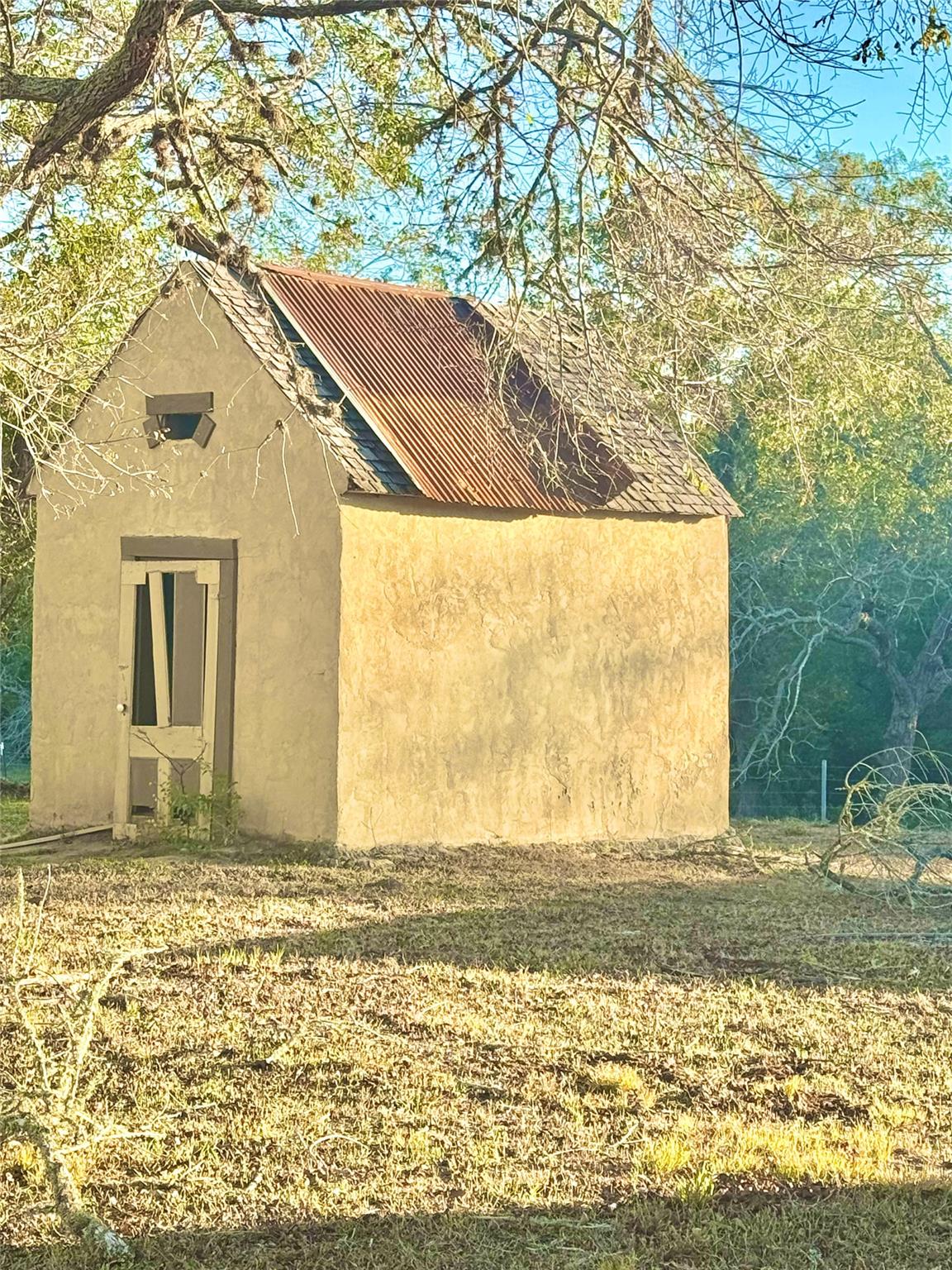 2636 E FM 532, Schulenburg, TX 78956