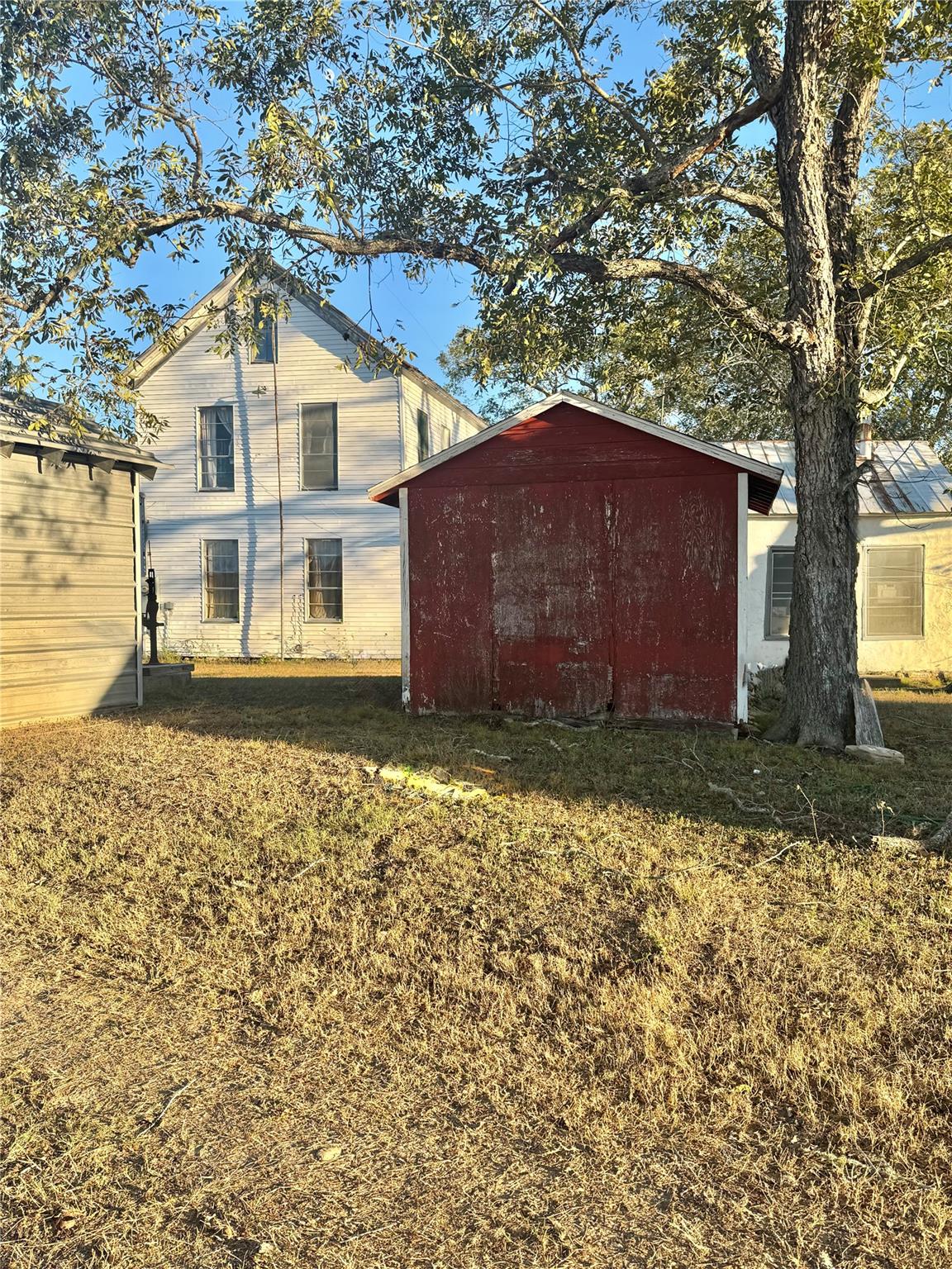 2636 E FM 532, Schulenburg, TX 78956