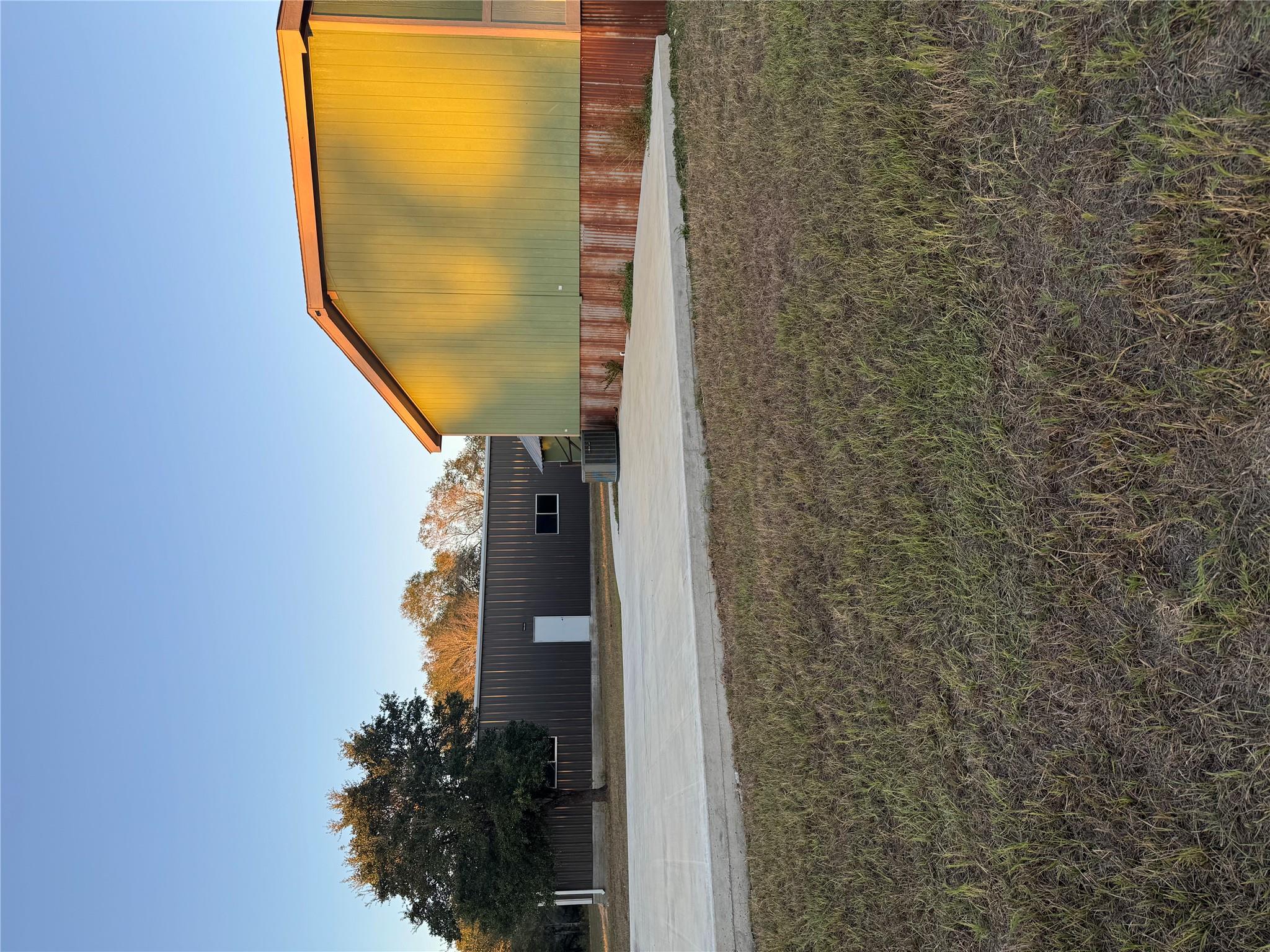 2636 E FM 532, Schulenburg, TX 78956