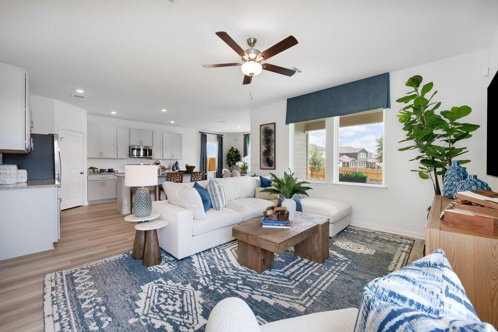 127 Mad Pupper Dr, Buda, TX 78610