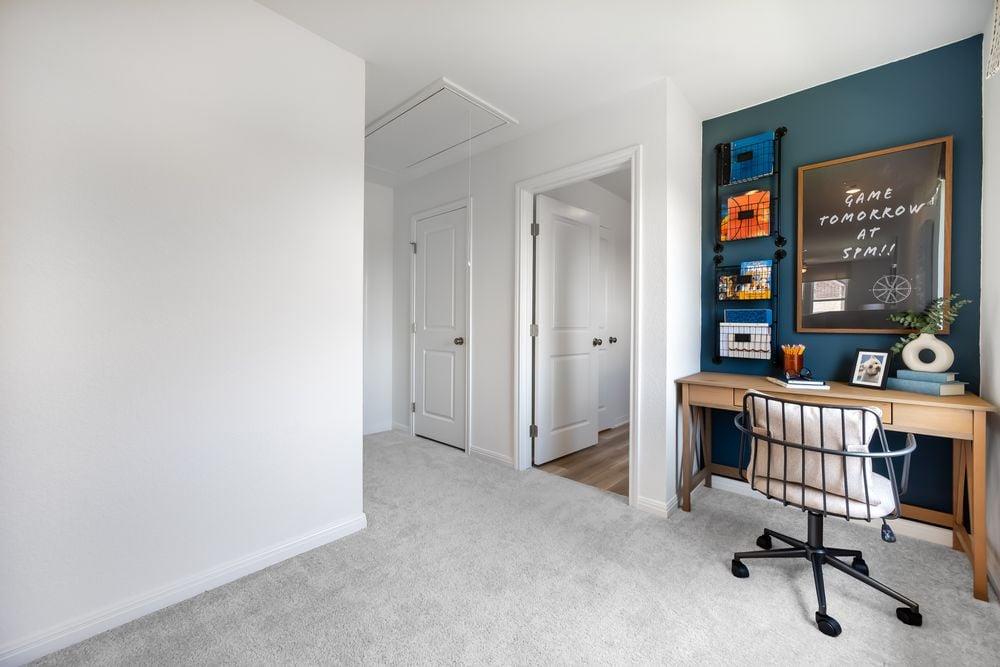 127 Mad Pupper Dr, Buda, TX 78610