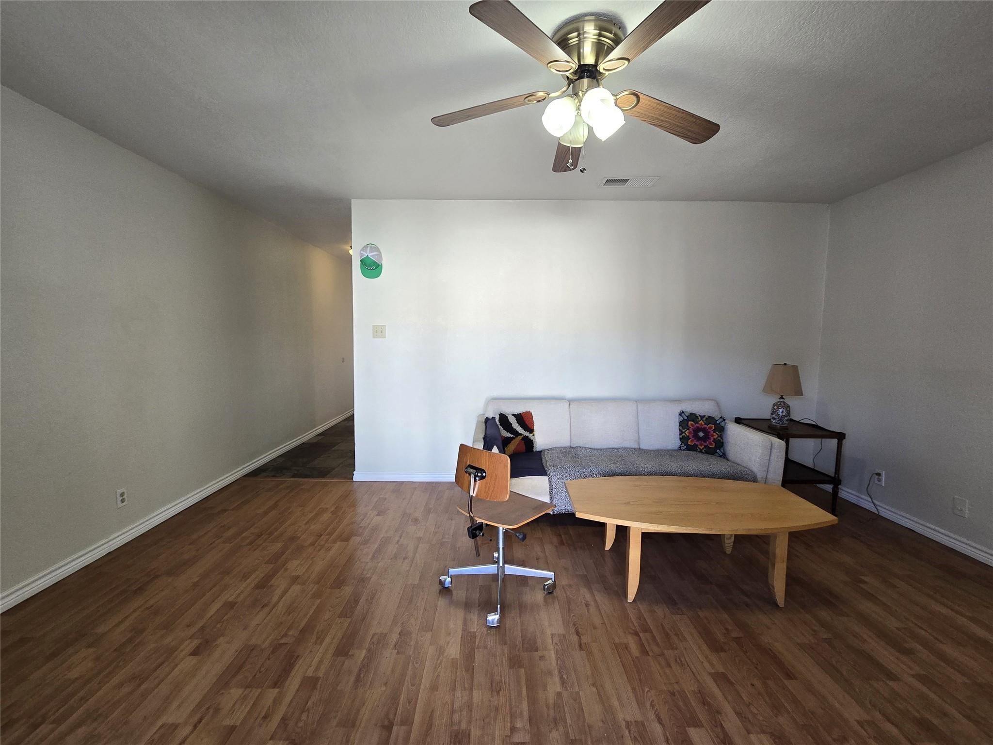 2600 Penny Ln # 212, Austin, TX 78757