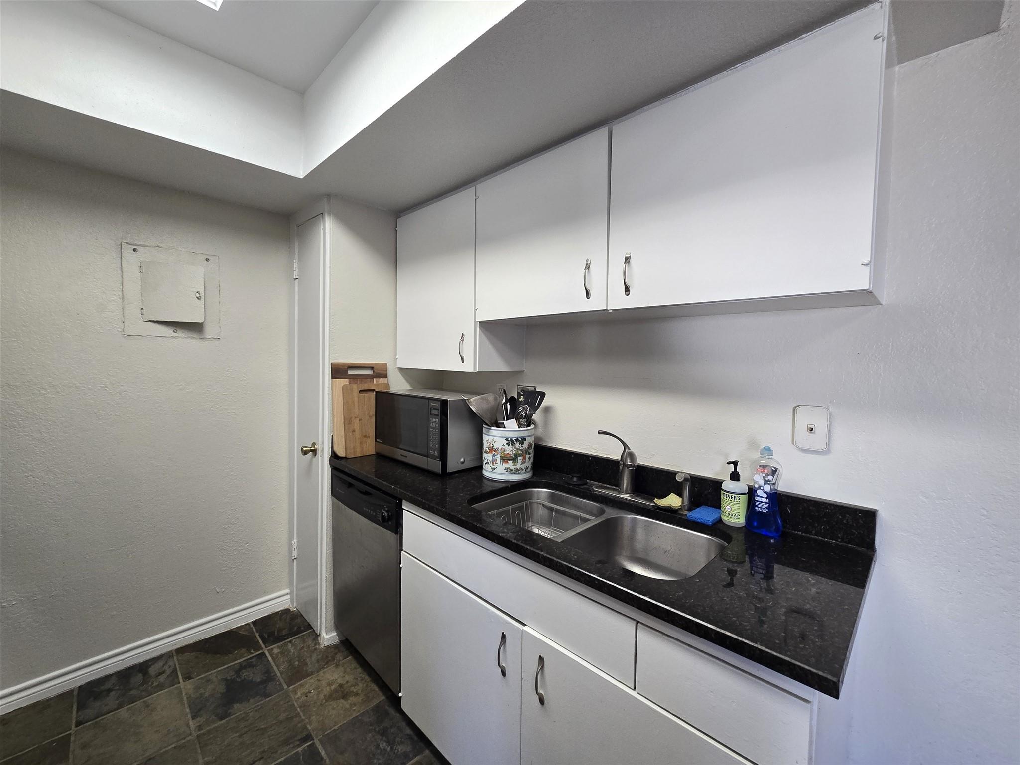 2600 Penny Ln # 212, Austin, TX 78757