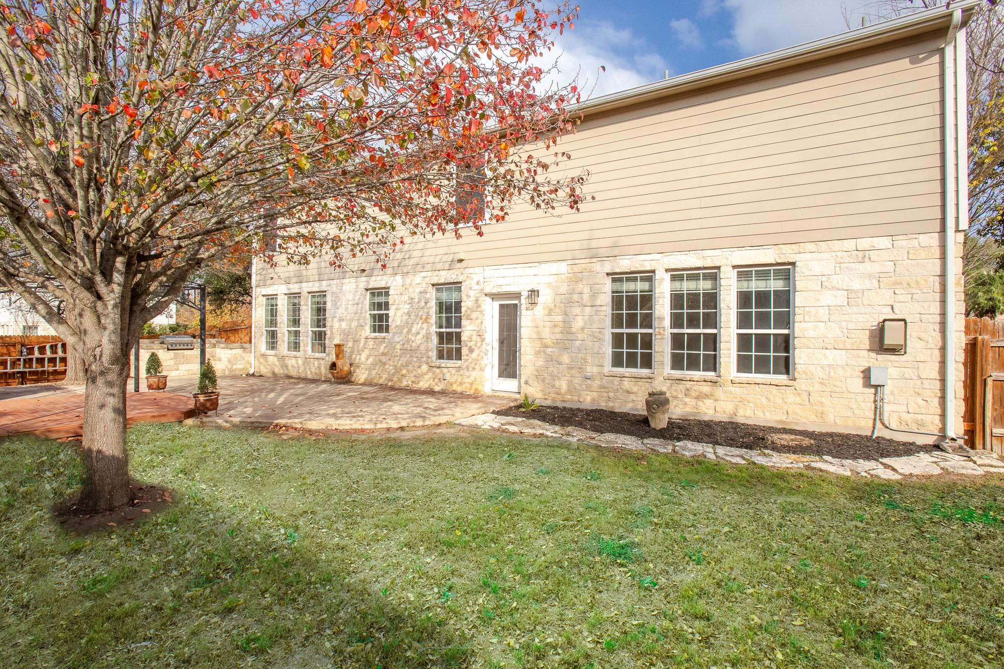 125 Hometown Pkwy, Kyle, TX 78640