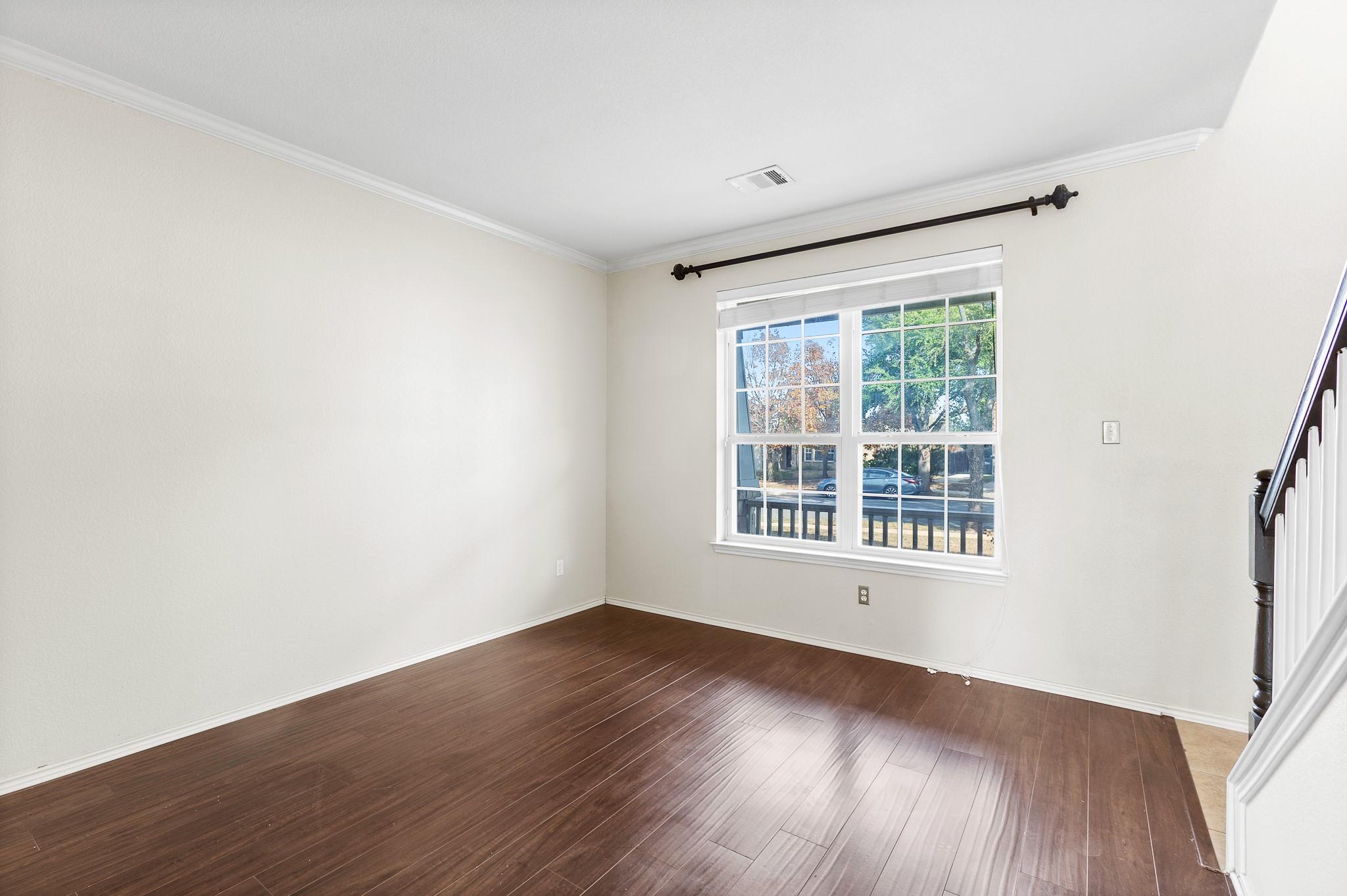 125 Hometown Pkwy, Kyle, TX 78640