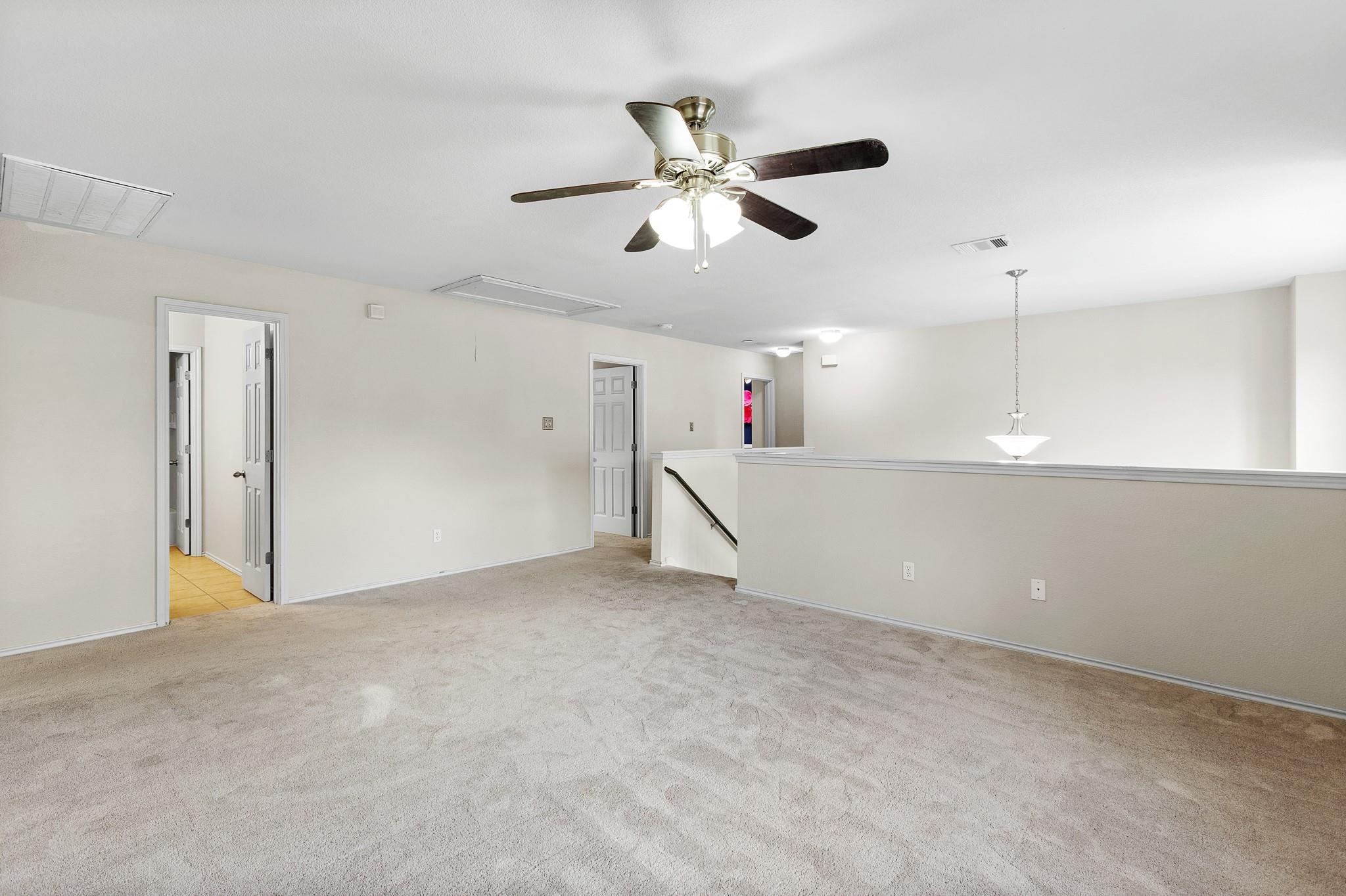 125 Hometown Pkwy, Kyle, TX 78640