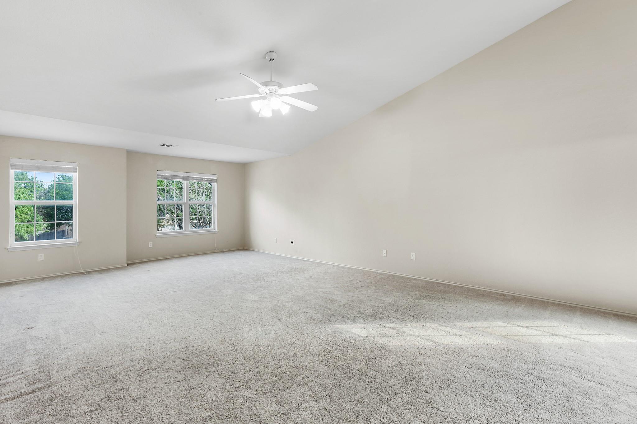 125 Hometown Pkwy, Kyle, TX 78640