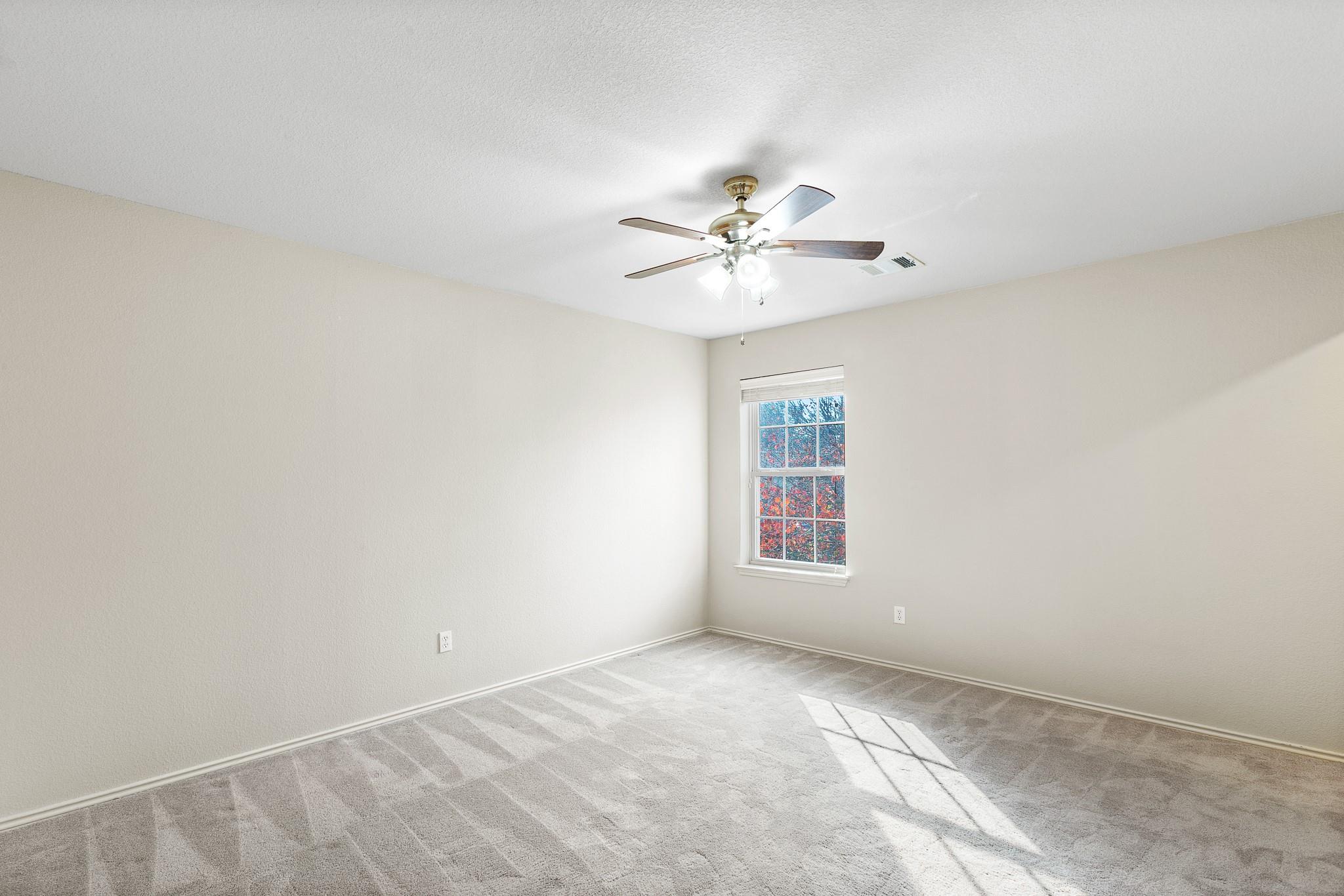 125 Hometown Pkwy, Kyle, TX 78640