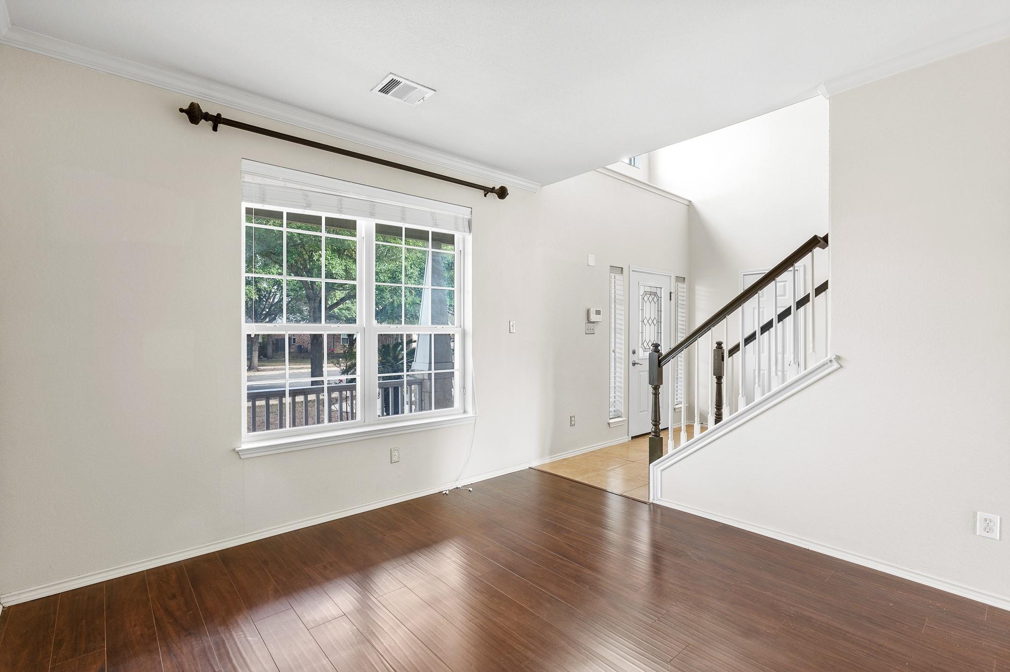 125 Hometown Pkwy, Kyle, TX 78640