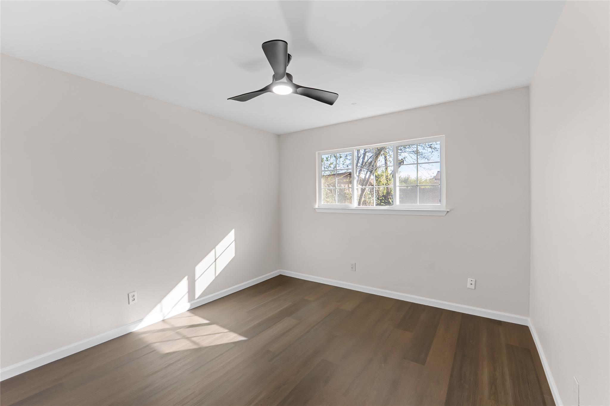 903 E Logan St E, Round Rock, TX 78664