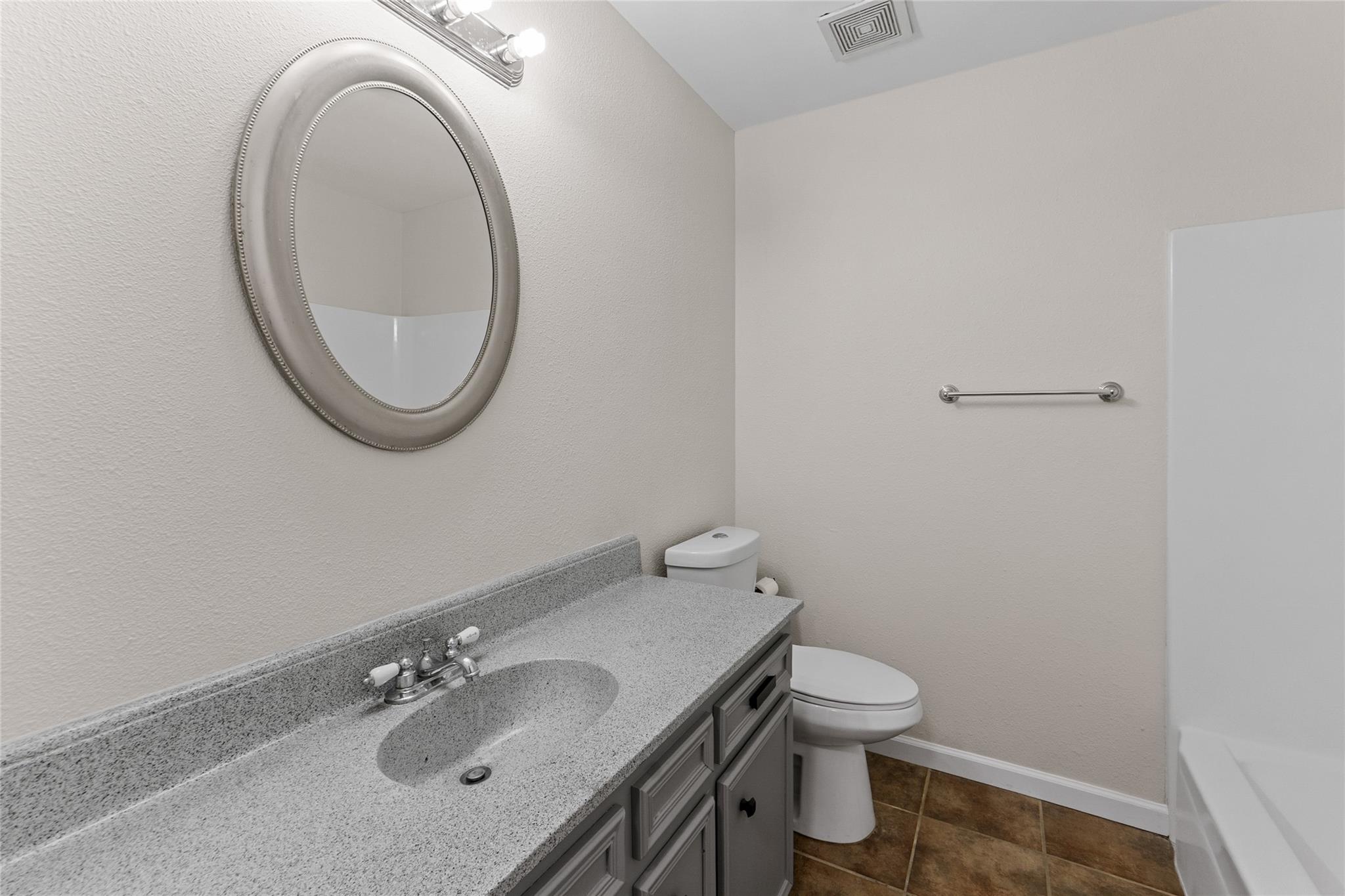 903 E Logan St E, Round Rock, TX 78664