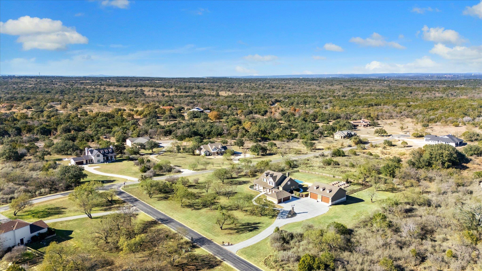 100 Cross Trl, Spicewood, TX 78669