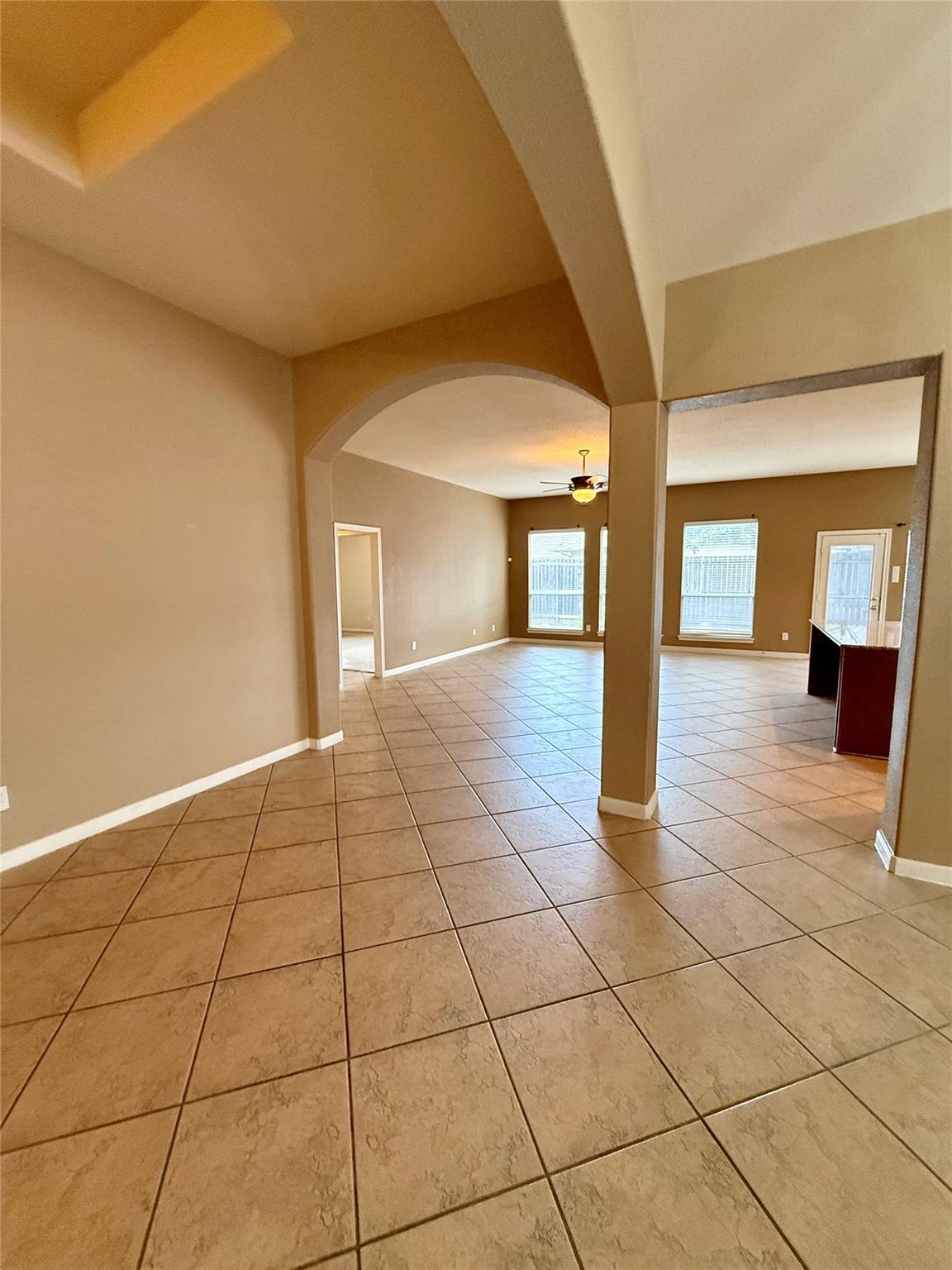 20805 Prestwick Dr, Hutto, TX 78634