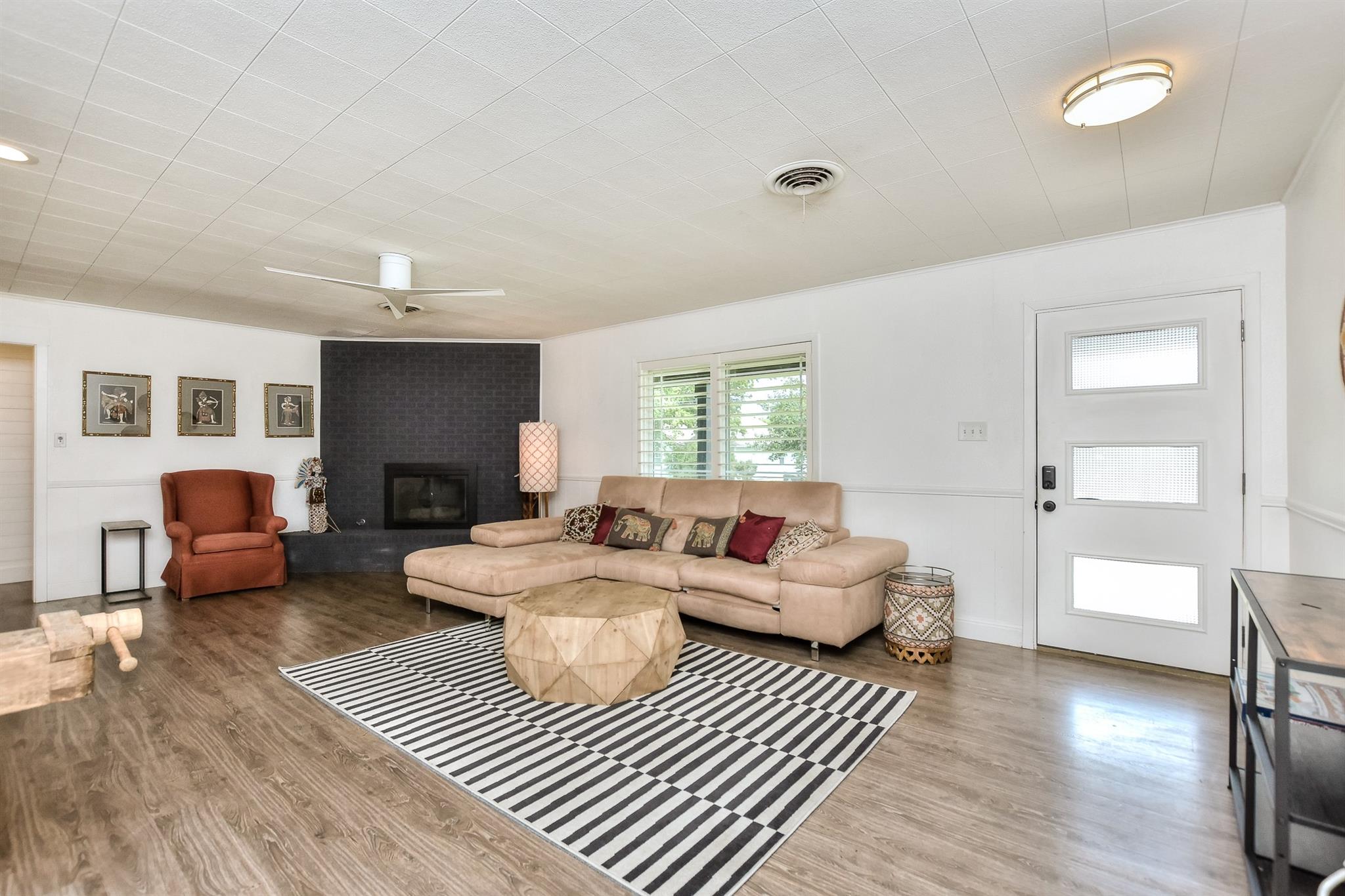 1407 E 19th St, Georgetown, TX 78626