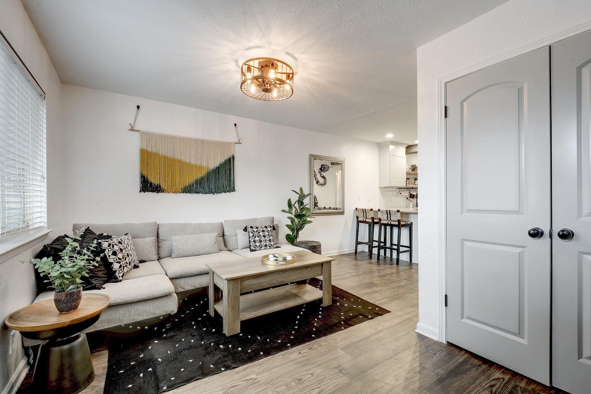 1202 Newning Ave # 202, Austin, TX 78704