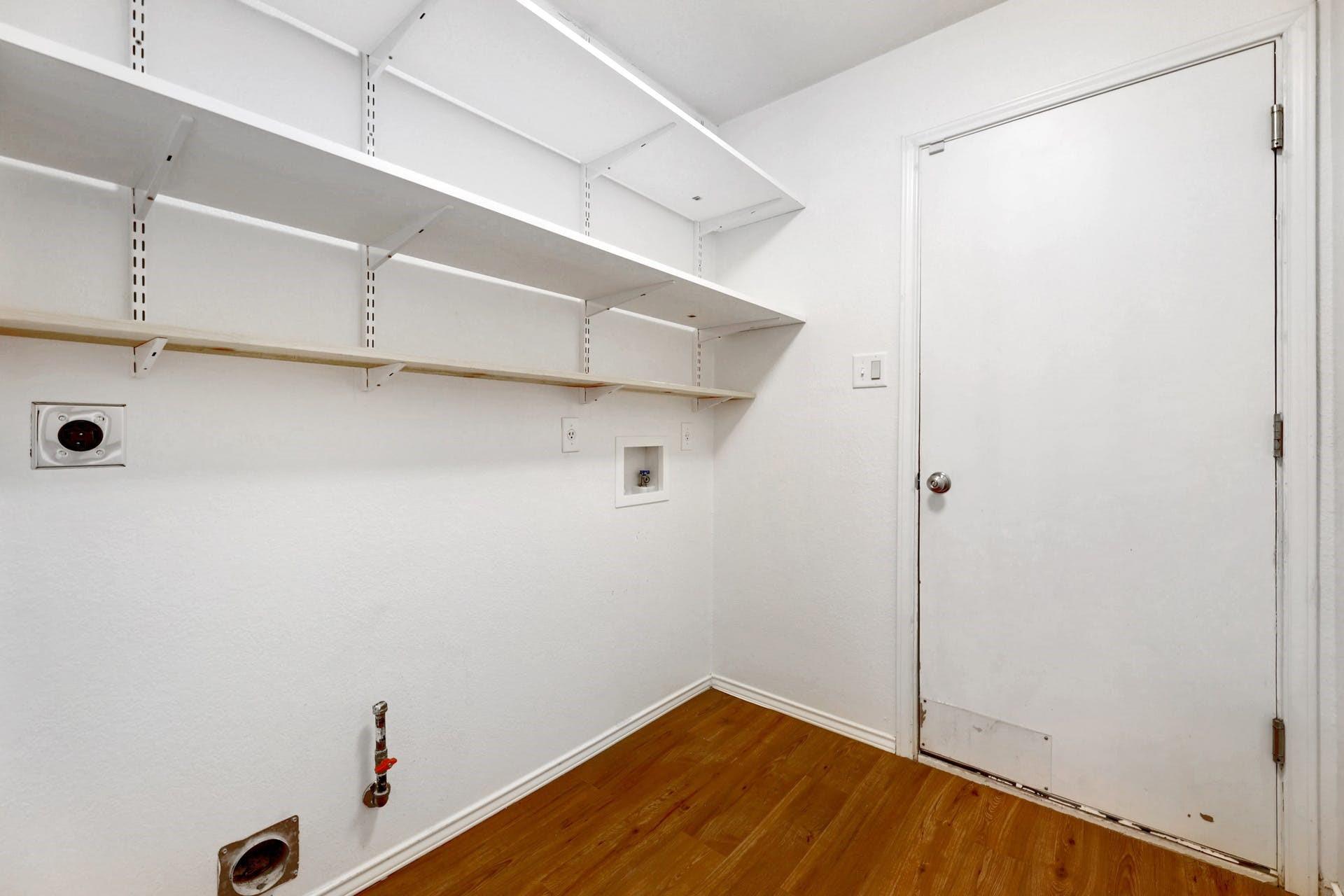 301 Nicole Way, Bastrop, TX 78602