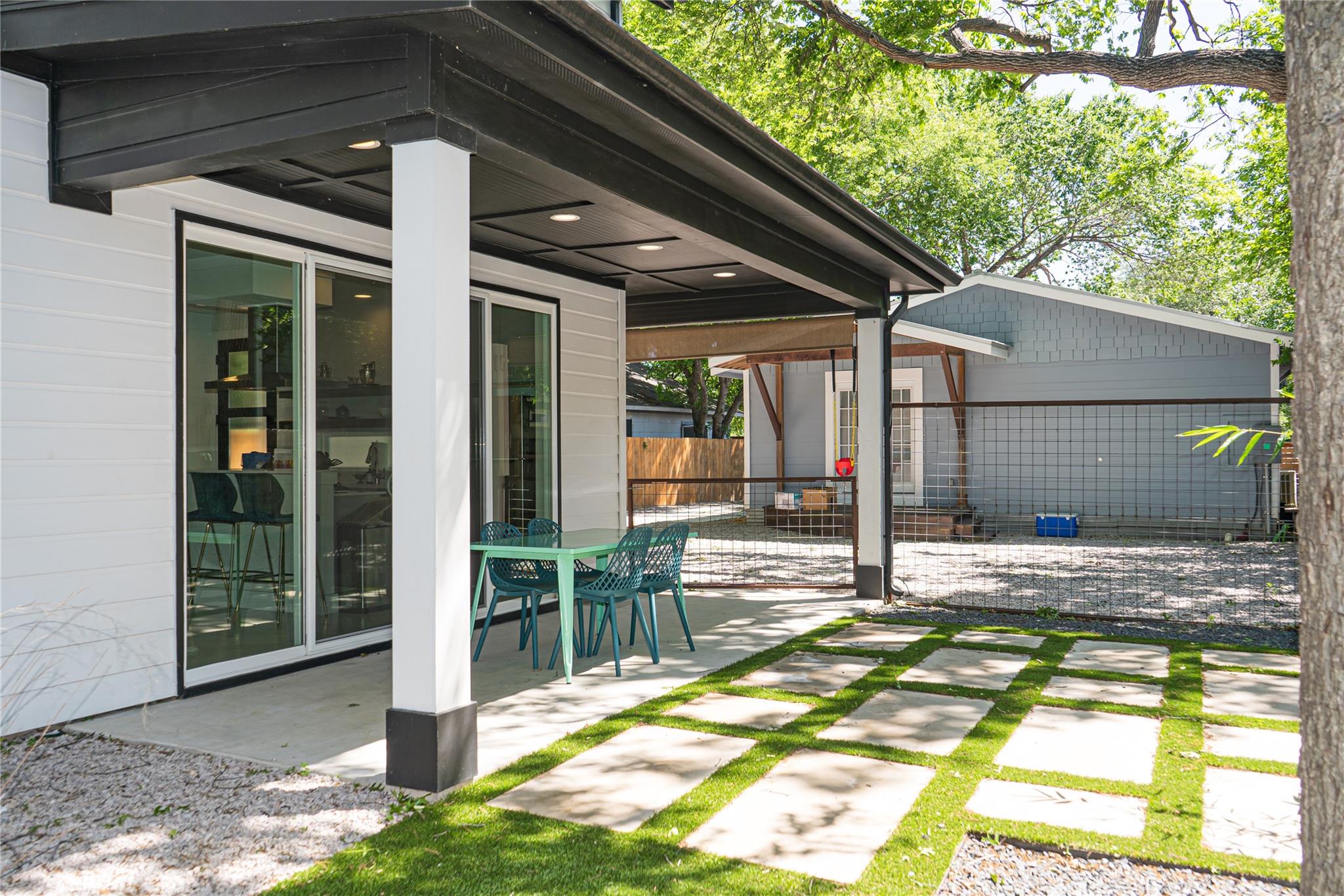 2714 E 3rd St # 2, Austin, TX 78702