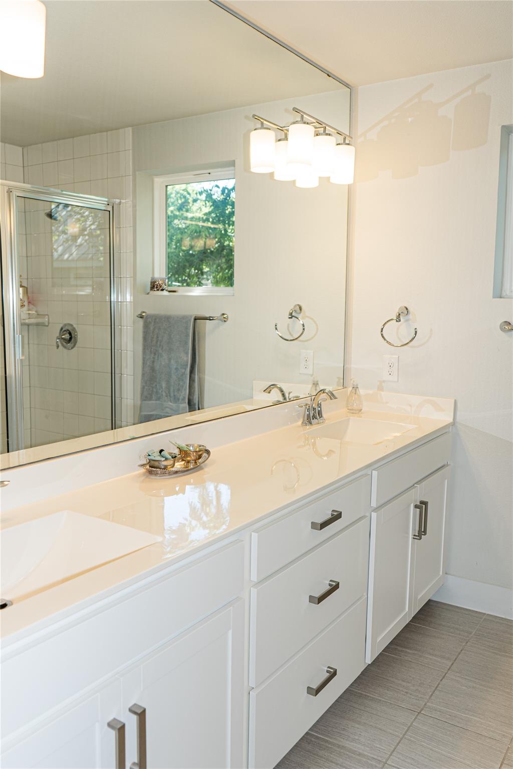 2714 E 3rd St # 2, Austin, TX 78702