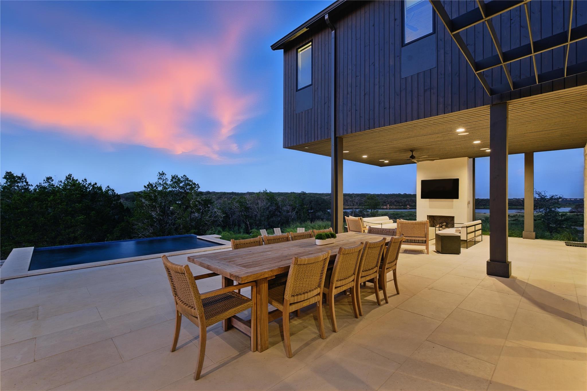 151 Creek Hollow Way, Spicewood, TX 78669