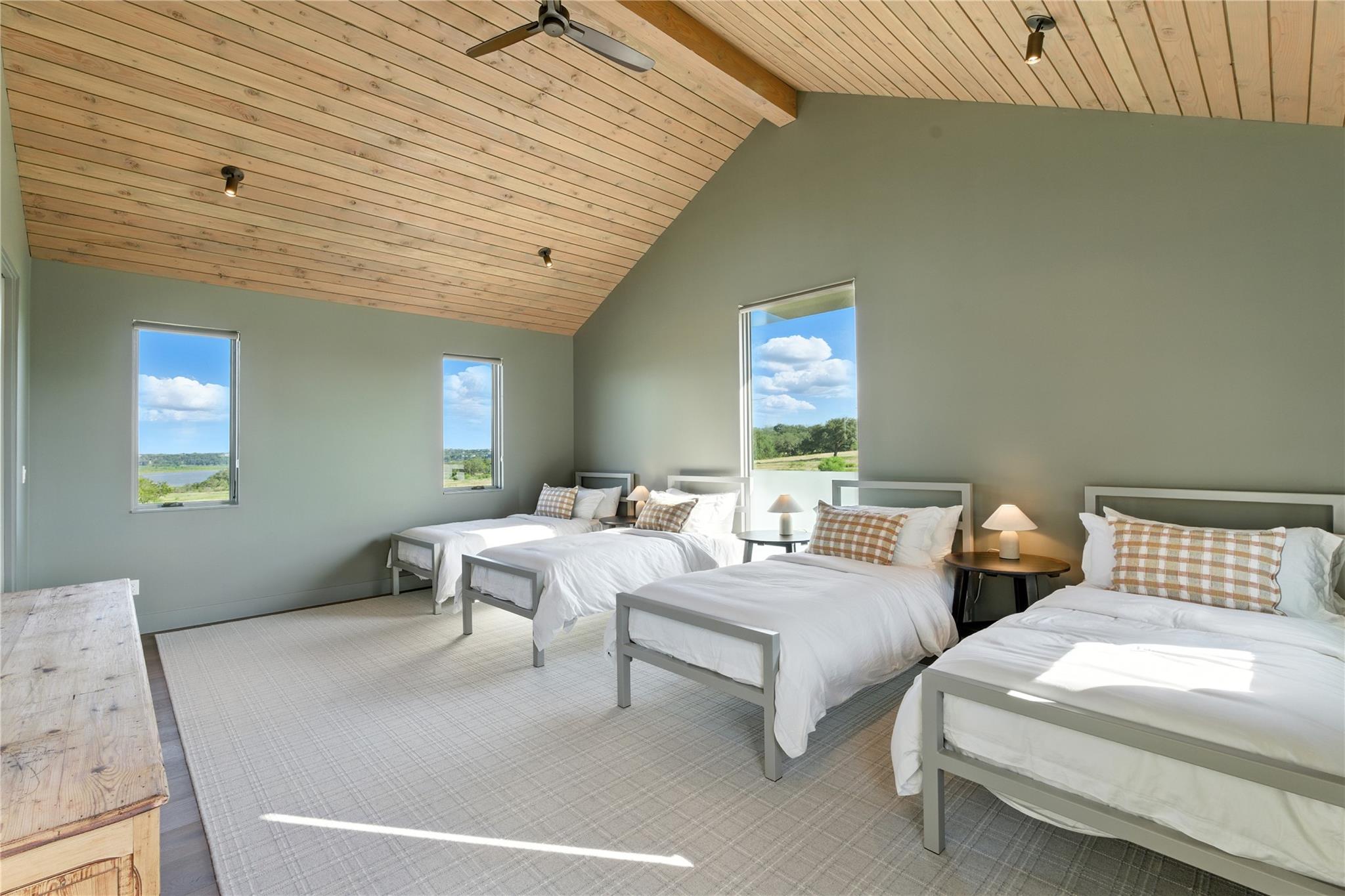 151 Creek Hollow Way, Spicewood, TX 78669