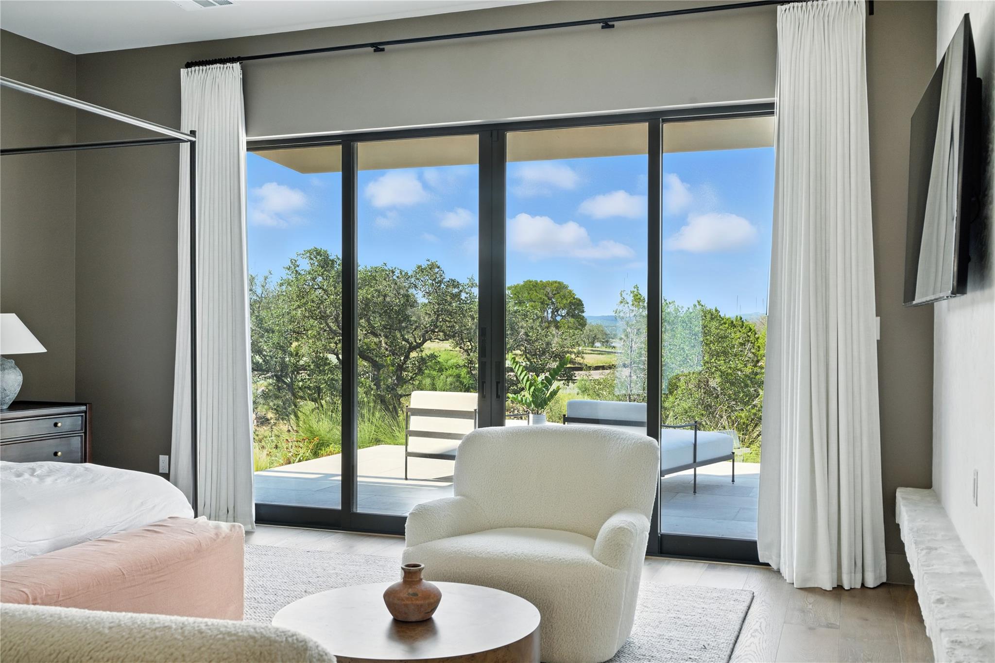 151 Creek Hollow Way, Spicewood, TX 78669