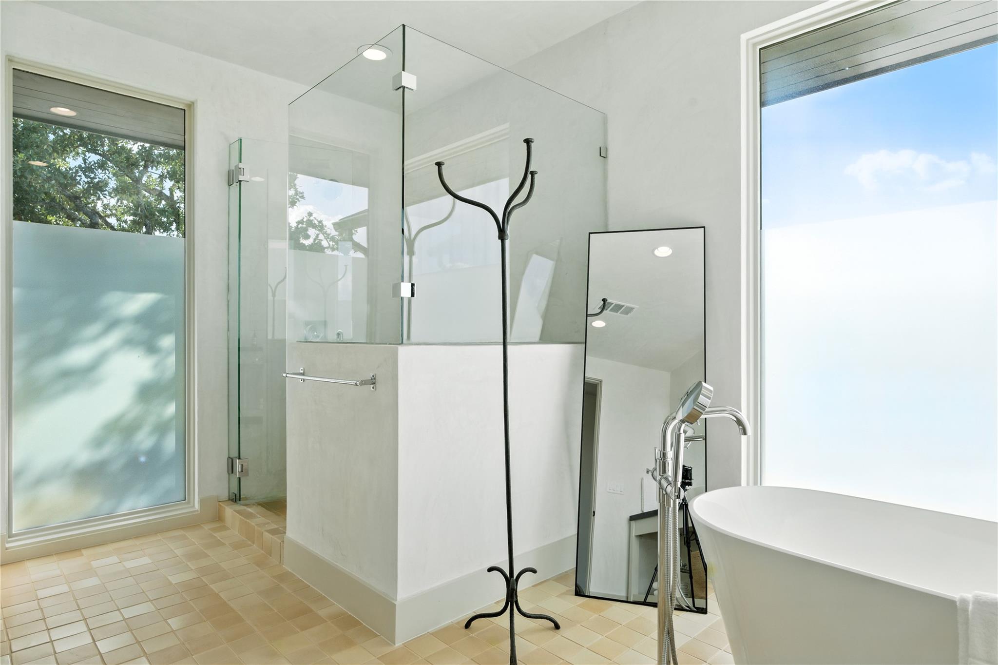 151 Creek Hollow Way, Spicewood, TX 78669