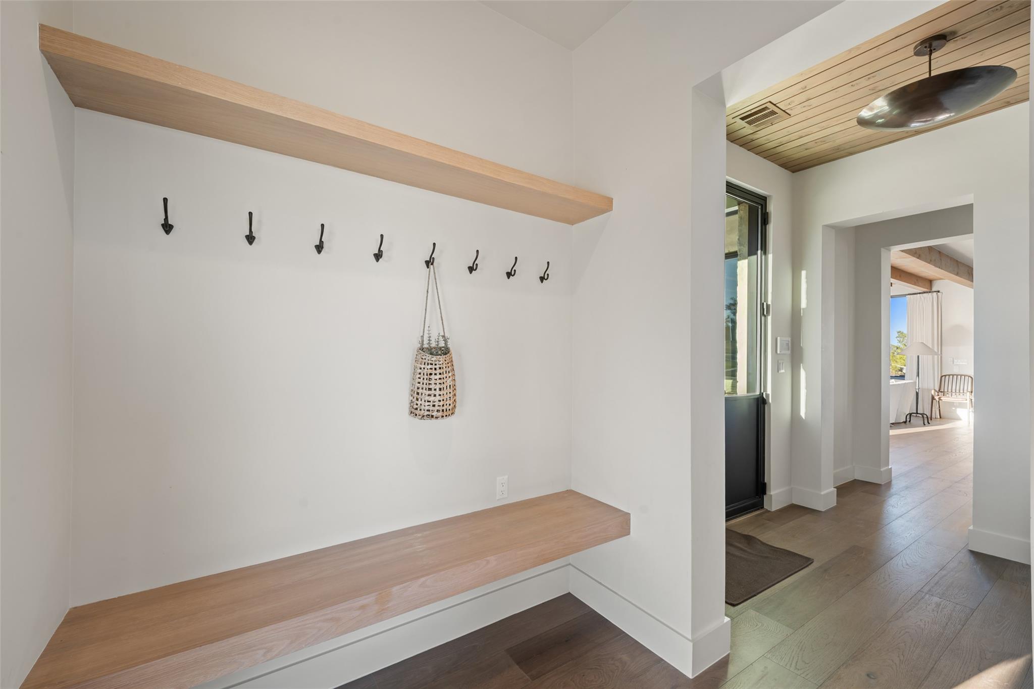 151 Creek Hollow Way, Spicewood, TX 78669