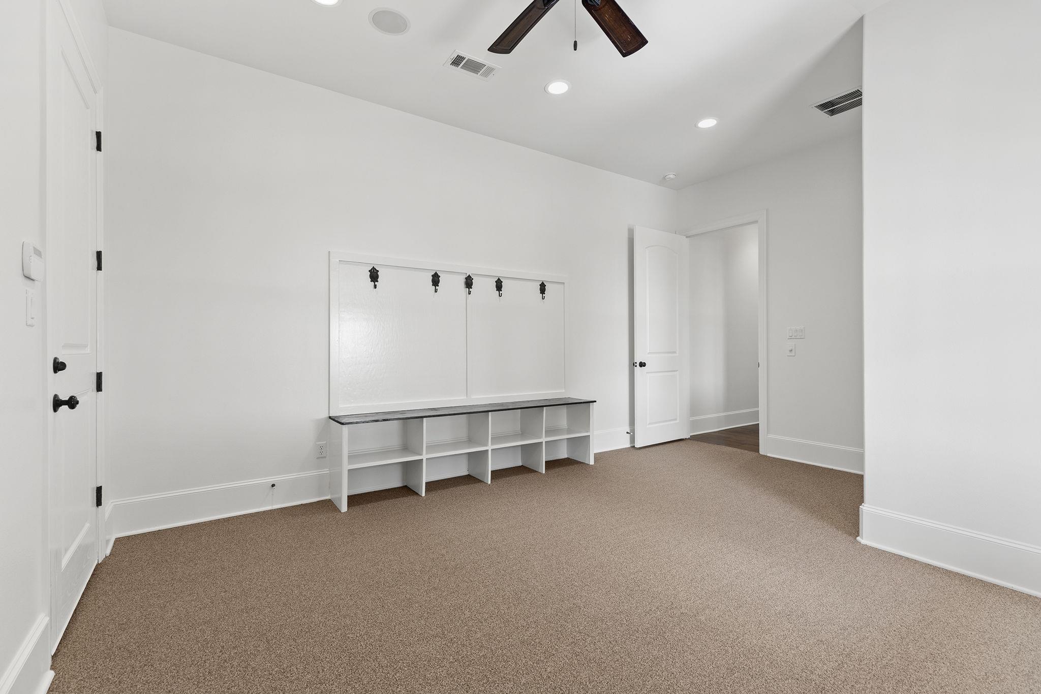 1124 County Road 301, Elgin, TX 78621